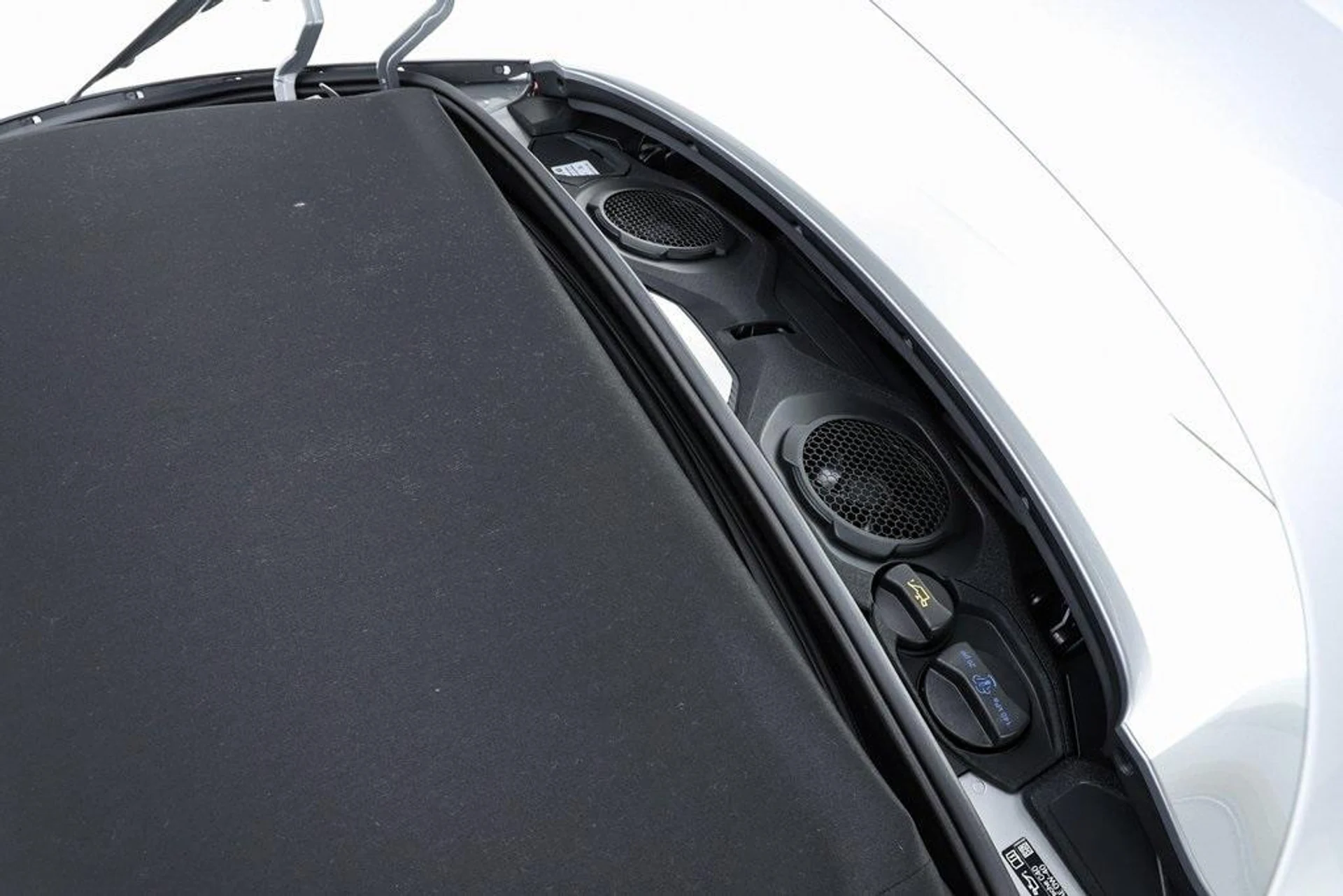 mph068_1119277696_q_EU_5_Wqf_Un_Ye_Pk8_P2c_6i05_YIQ_e04fa2959f