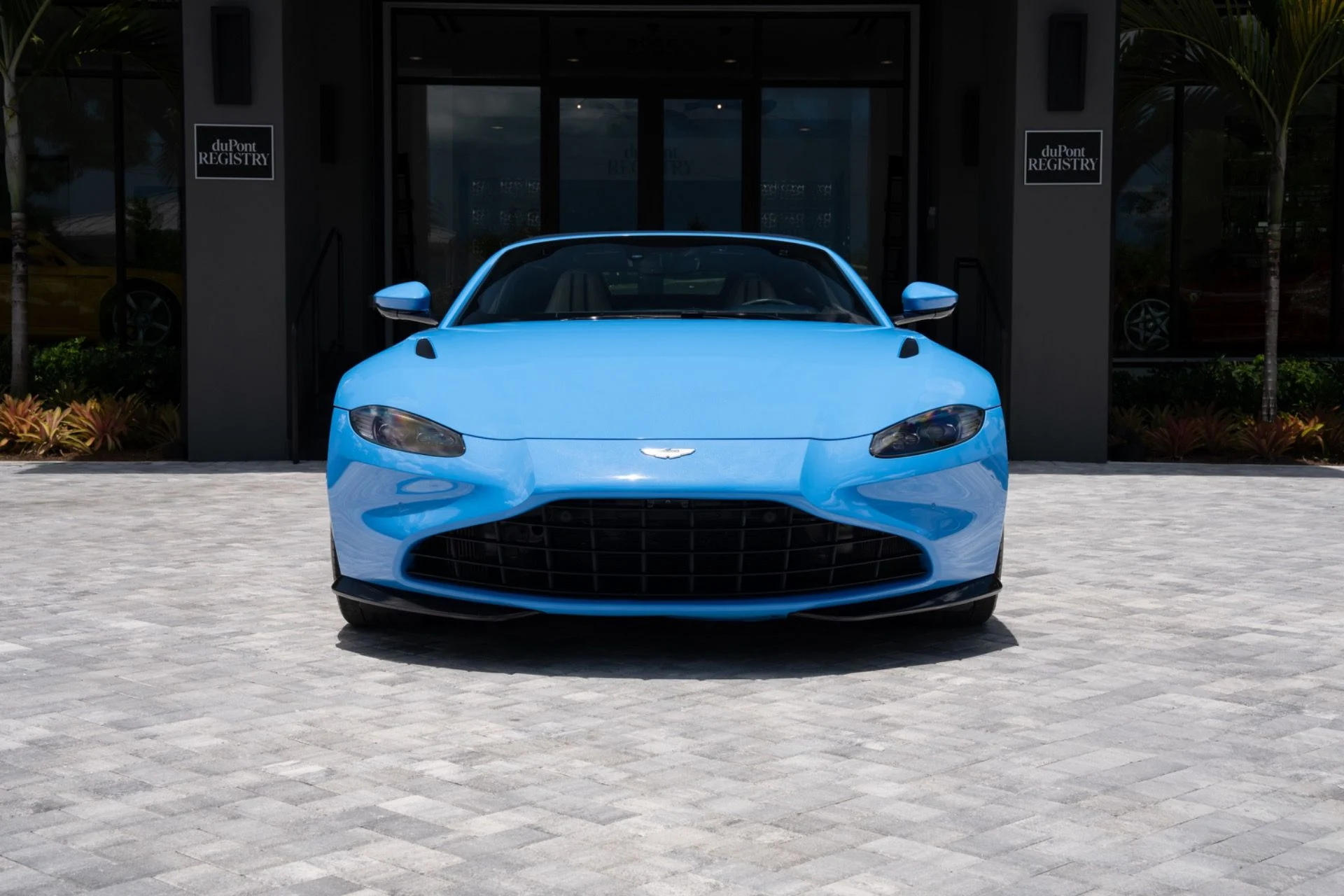 mph068_1169309930_Used_2021_Aston_Martin_Vantage_1781043656_095264472a