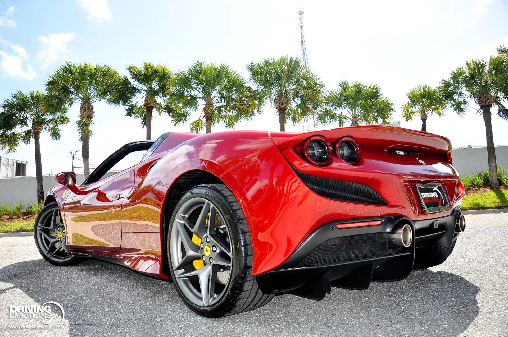 mph068_1239402871_896_p69_l_1f8278d2b3