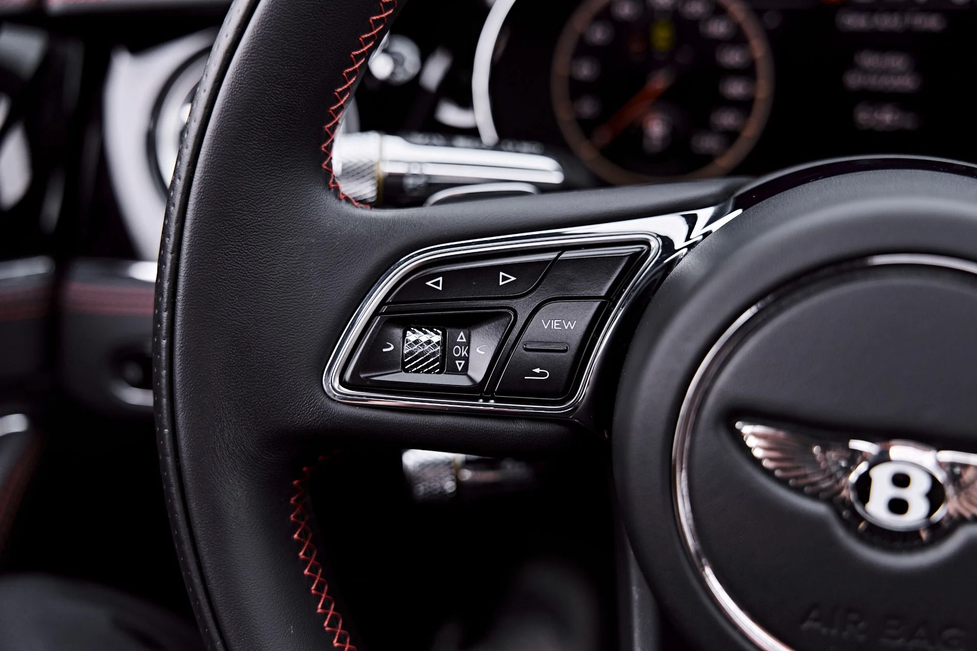 mph068_1313484832_Used_2022_Bentley_Flying_Spur_V8_1786412571_6f06ca2374
