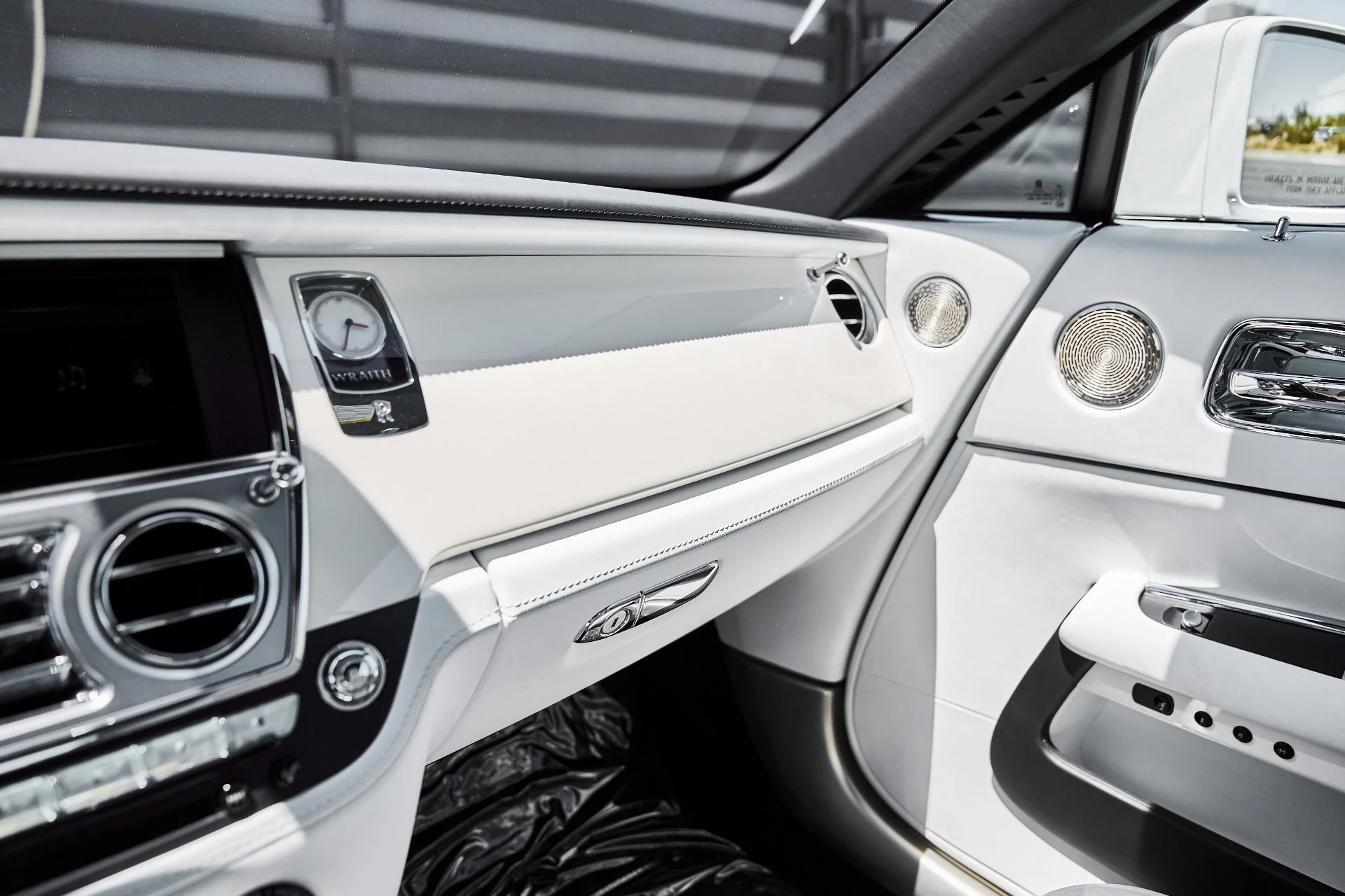 mph068_1354621598_Used_2019_Rolls_Royce_Wraith_Base_1778886764_046420960a