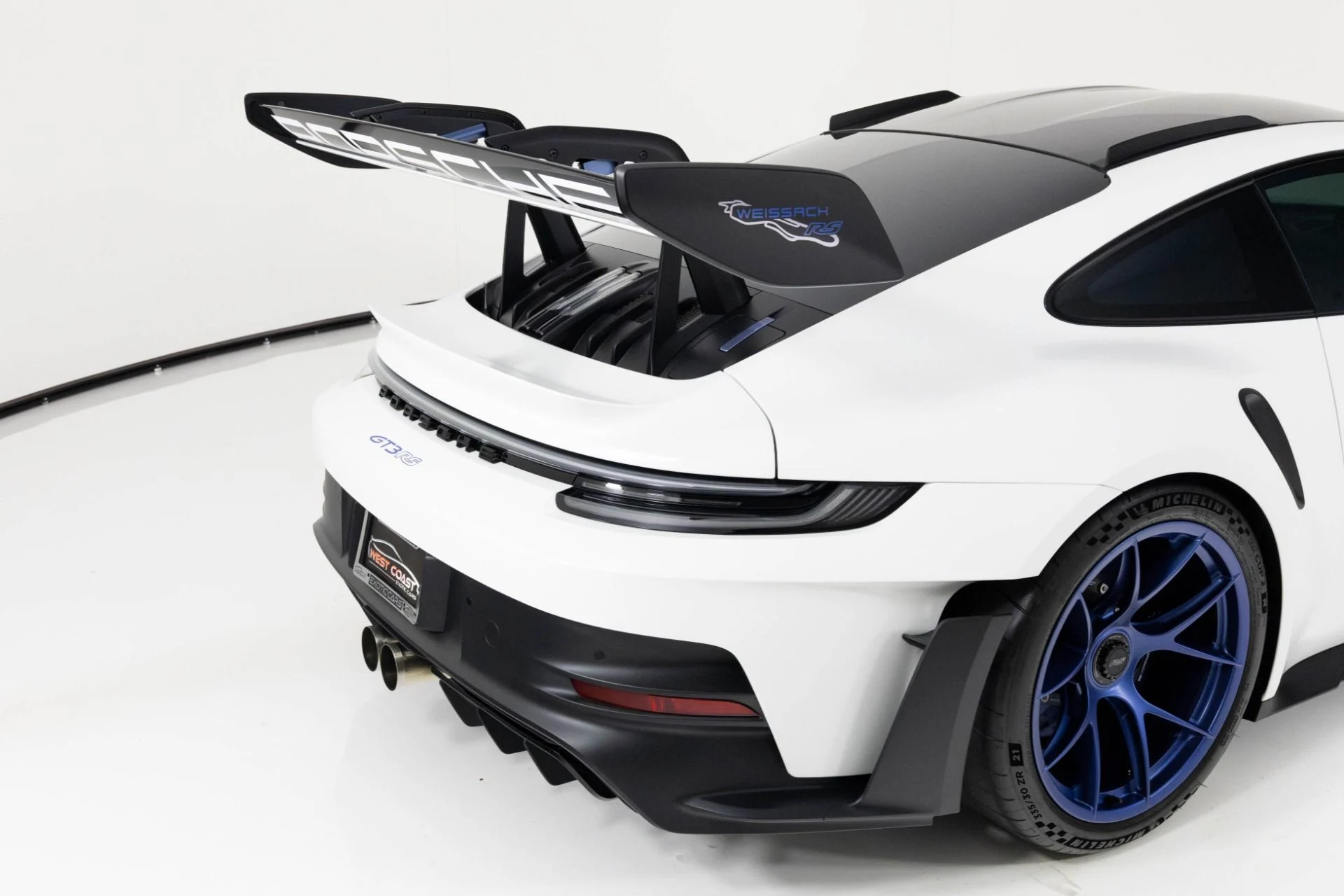 mph068_140242395_Used_2024_Porsche_911_GT_3_RS_1763426509_789b40337a