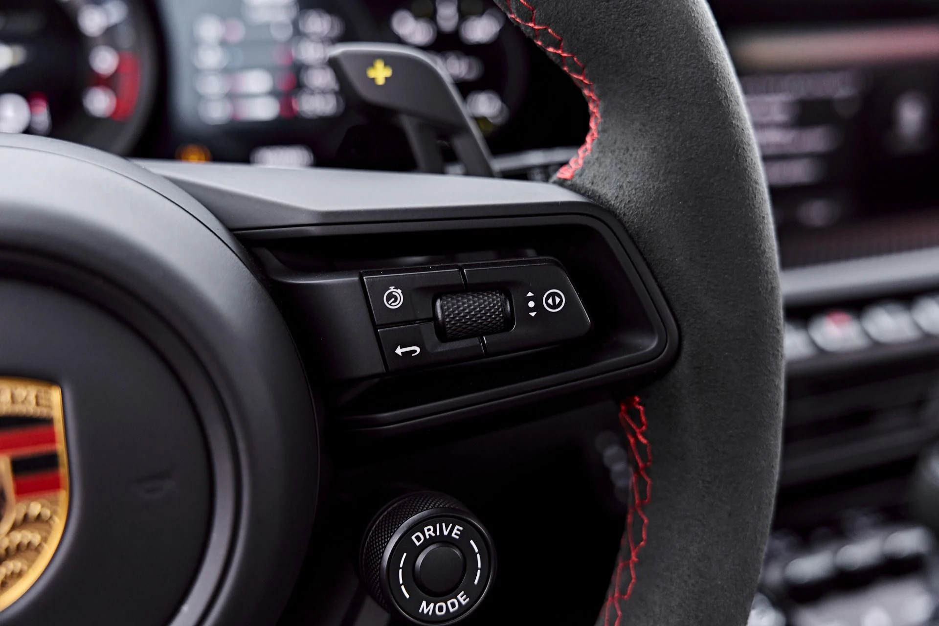 mph068_1403344947_Used_2025_Porsche_911_GT_3_RS_1785791078_d353b16b5b