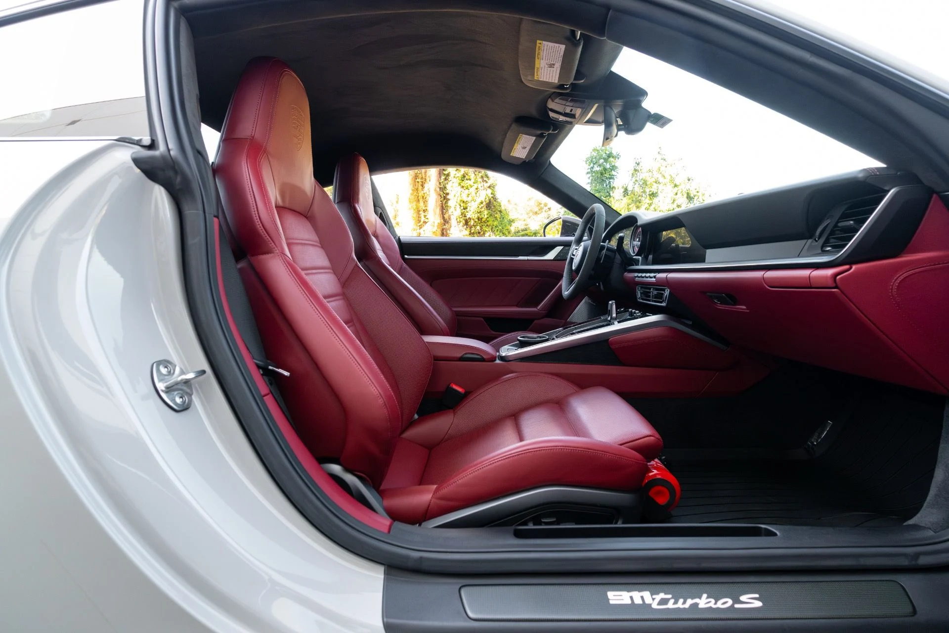 mph068_1487088807_Used_2022_Porsche_911_Turbo_S_1770440206_ab3f2abffd