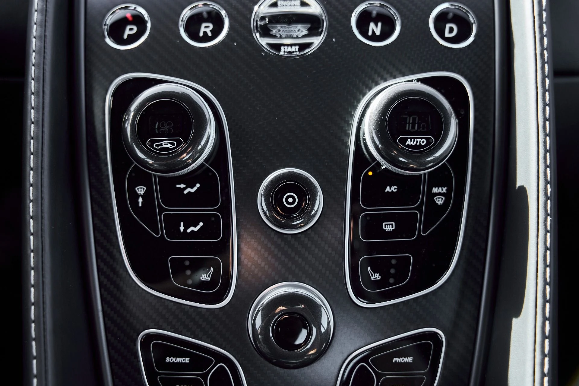 mph068_1508957494_Used_2014_Aston_Martin_Vanquish_V12_1773193833_5ebcb28203