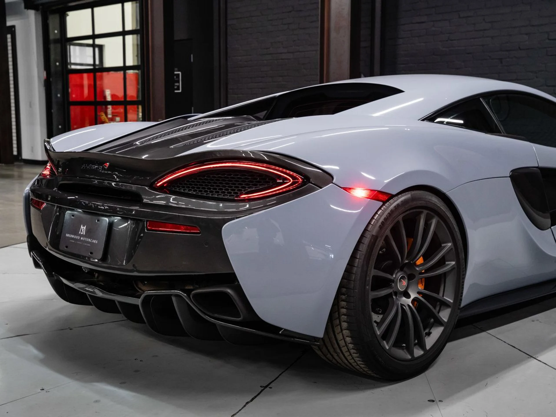 mph068_1539515607_mclaren_570s_2017_f8277b7693
