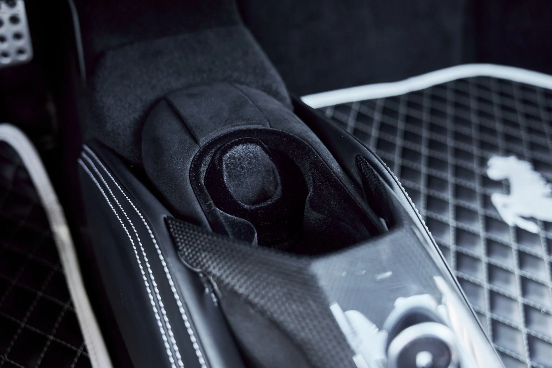 mph068_1550401883_Used_2017_Ferrari_488_GTB_1768271232_d004872502