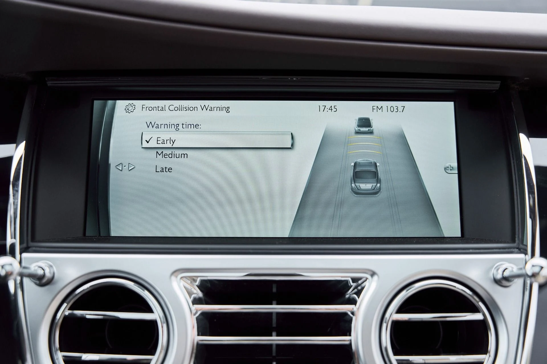 mph068_1596797886_Used_2014_Rolls_Royce_Wraith_Base_1767151074_f40fb7391e