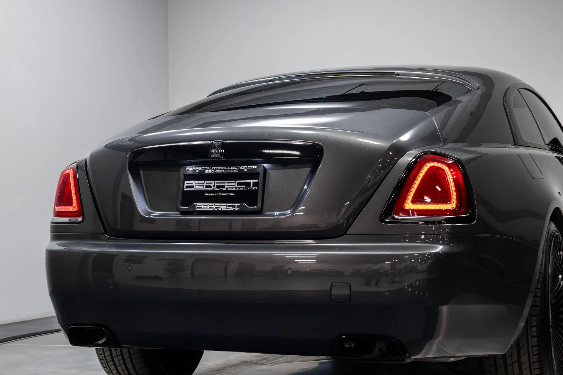 mph068_1604325832_Used_2016_Rolls_Royce_Wraith_1765322515_6af97e4a15