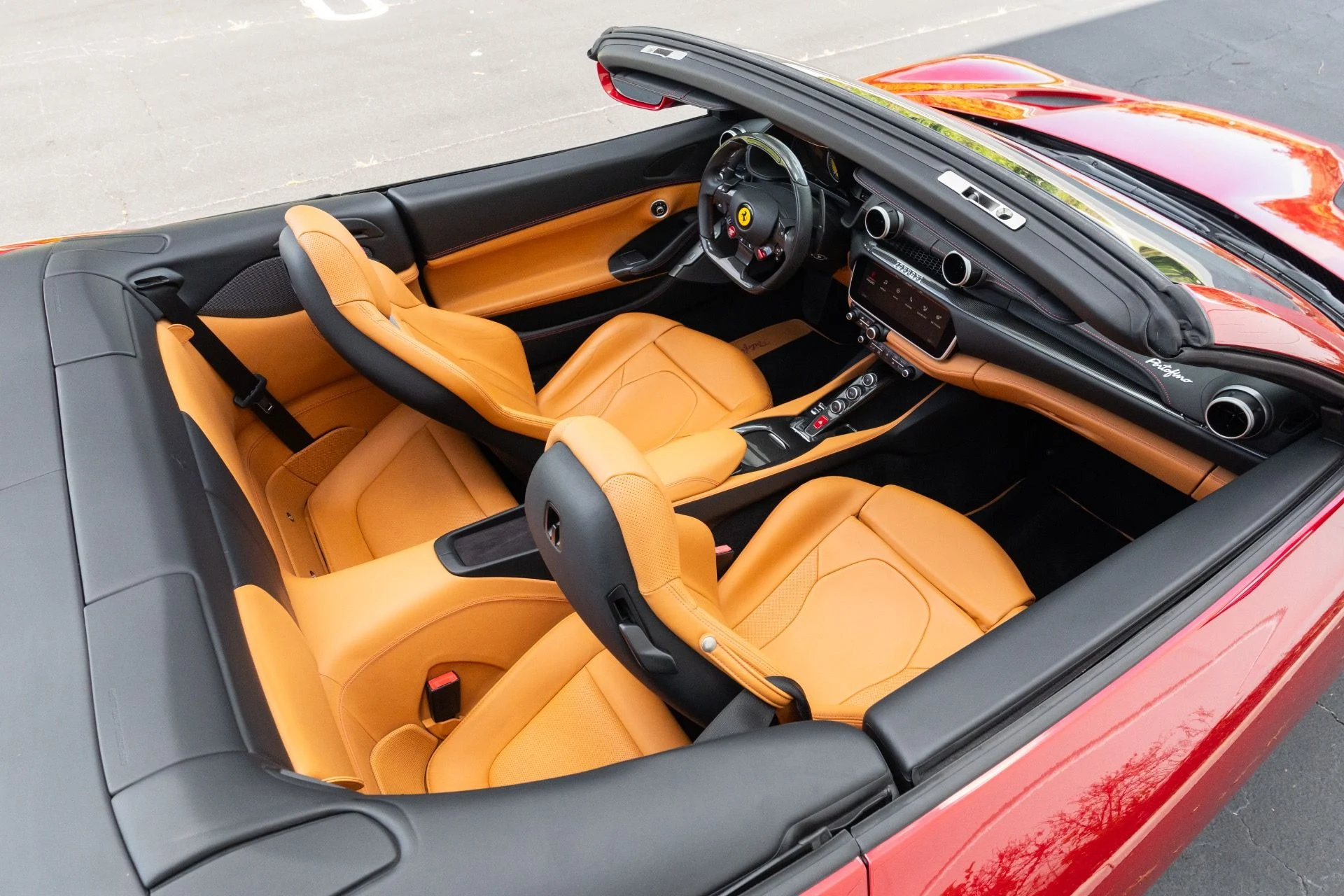 mph068_1640259021_Used_2019_Ferrari_Portofino_1779385815_c0d8fba372