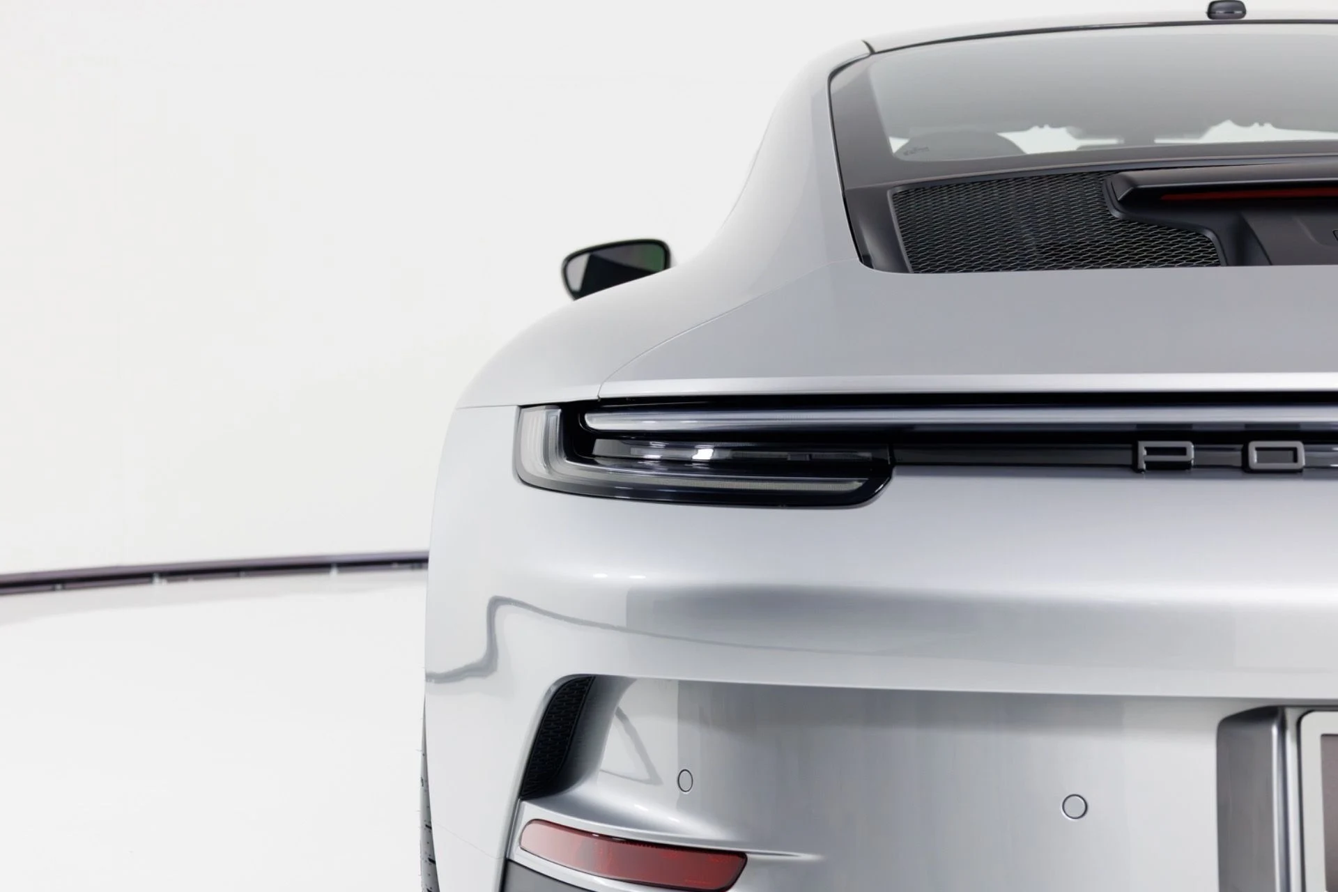 mph068_1702100117_Used_2022_Porsche_911_GT_3_Touring_1772748854_bf238efcf7