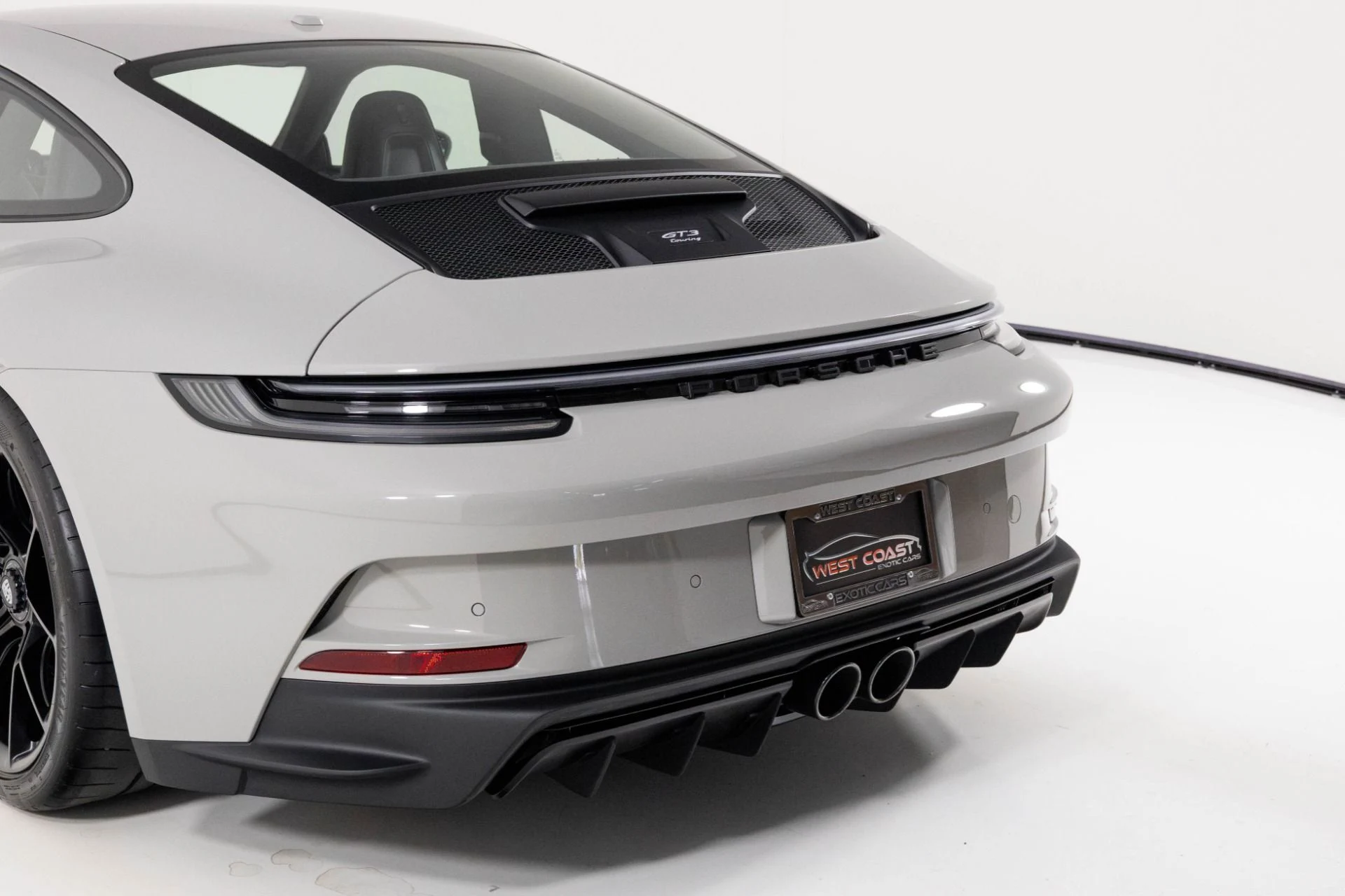 mph068_171405353_Used_2024_Porsche_911_GT_3_Touring_1761003673_56f429f5ee