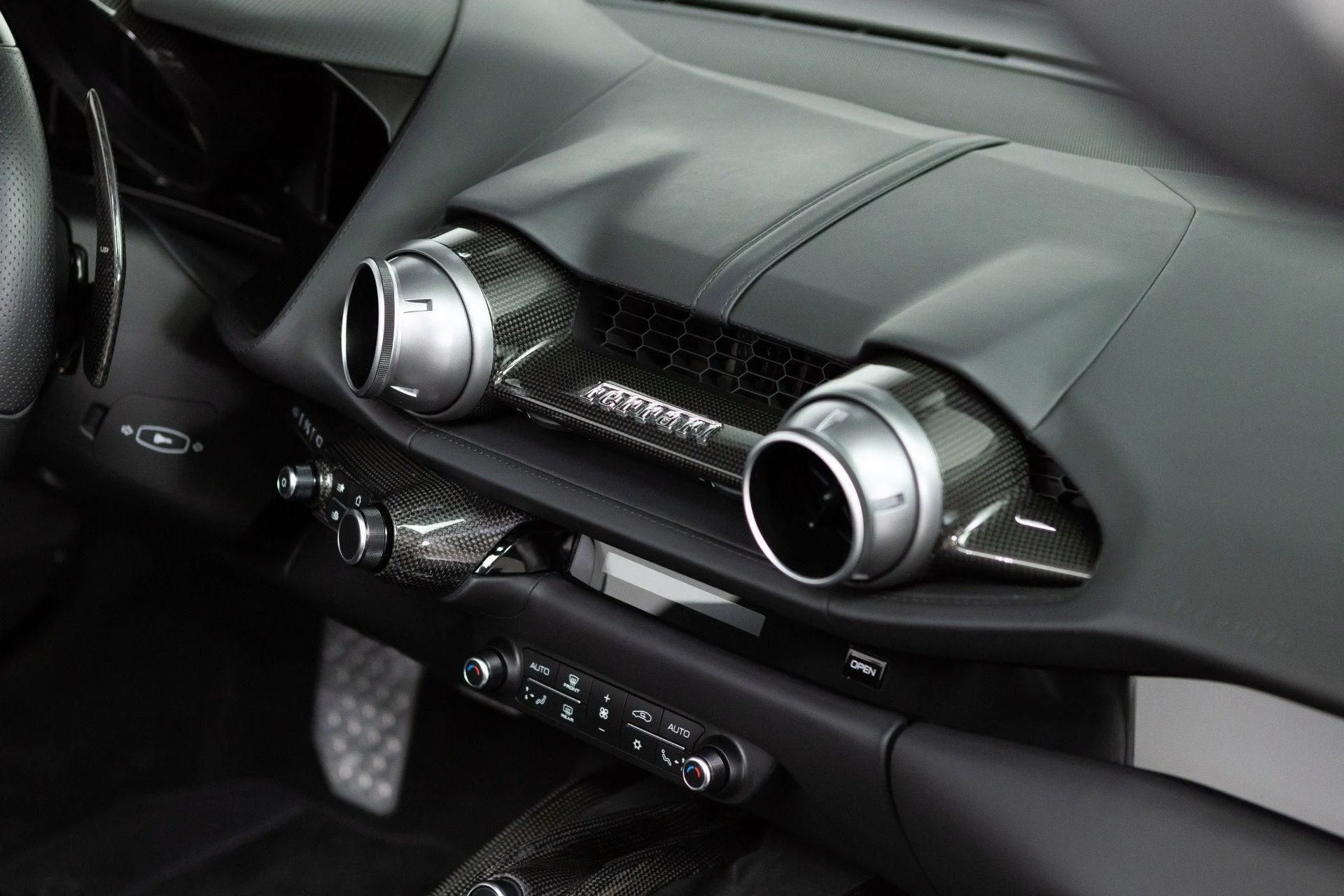 mph068_1751142024_Used_2021_Ferrari_812_GTS_1778853211_7a52dbf149
