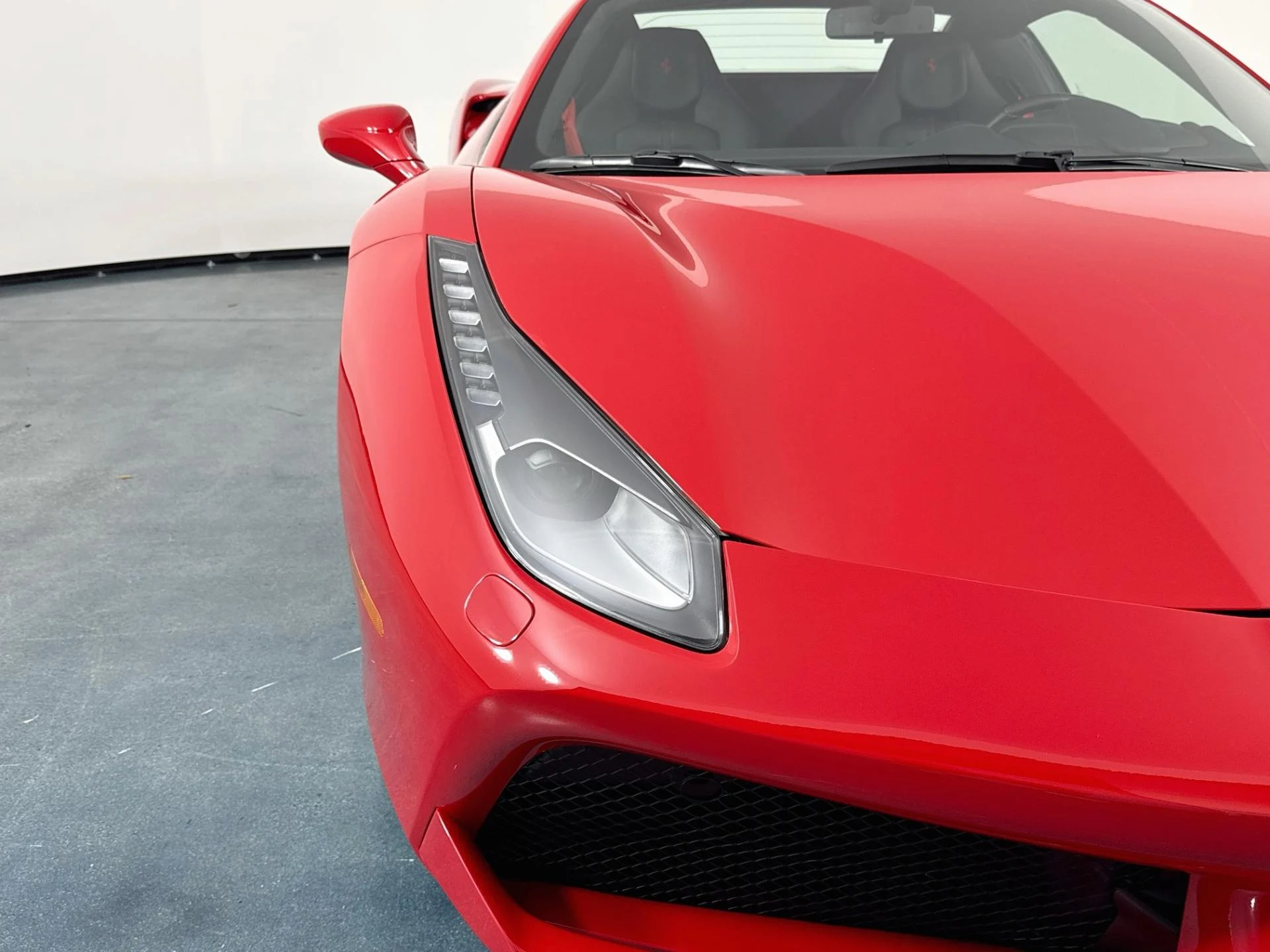 mph068_1754617345_Used_2019_Ferrari_488_Spider_1787009370_cfb7f87f8a