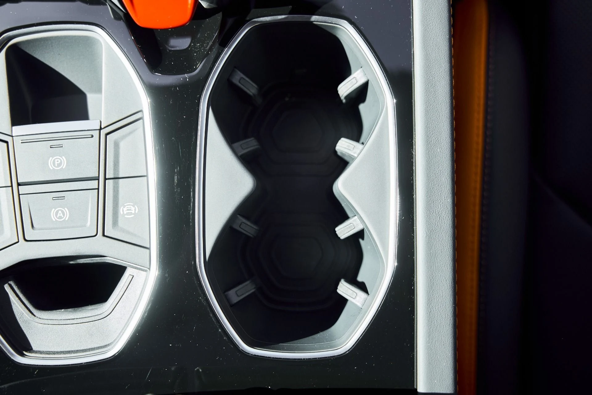 mph068_1777298462_Used_2024_Lamborghini_Urus_S_1768961982_523eb8e312