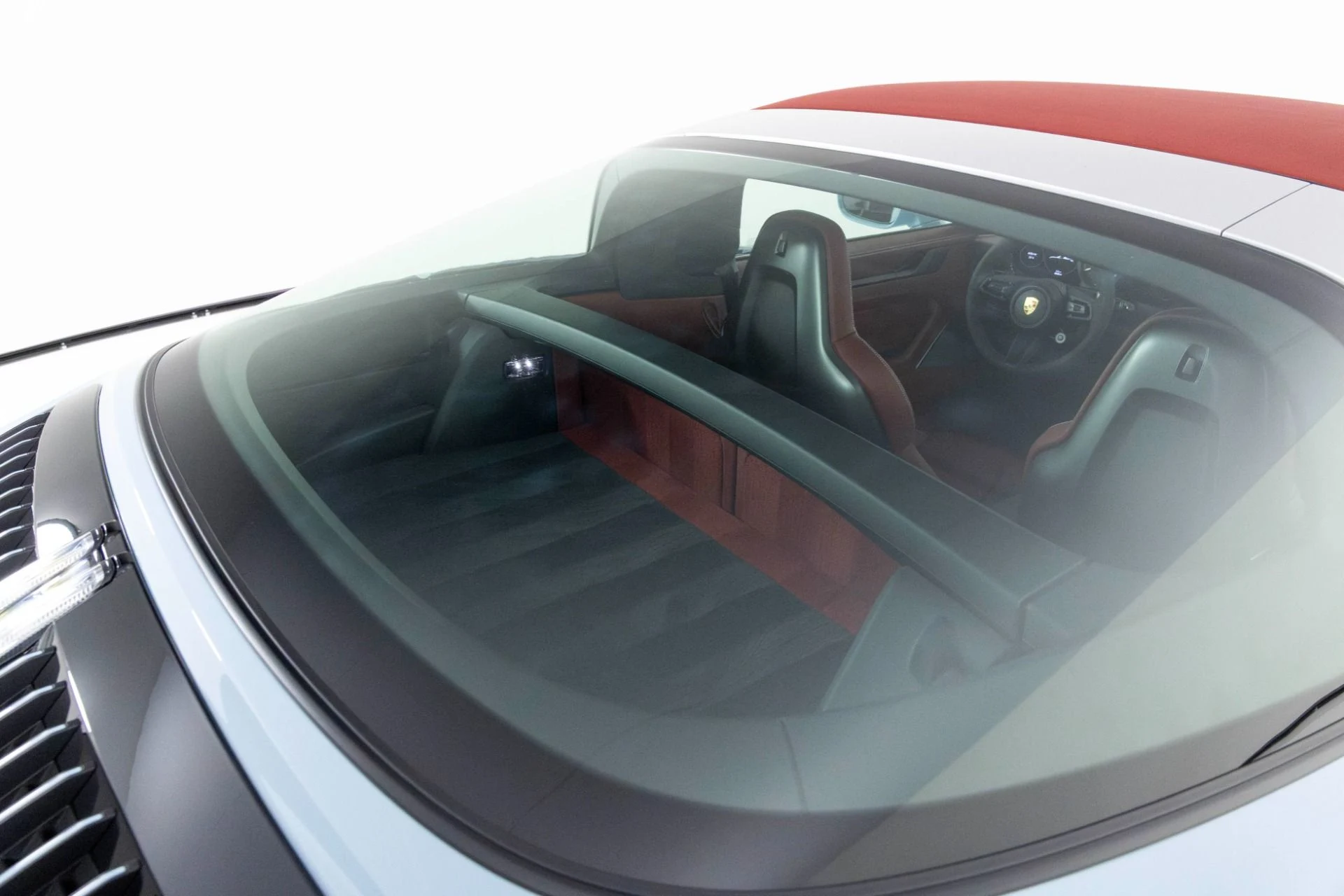 mph068_1812112677_Used_2023_Porsche_911_Targa_4_GTS_1762298467_57142c5ada