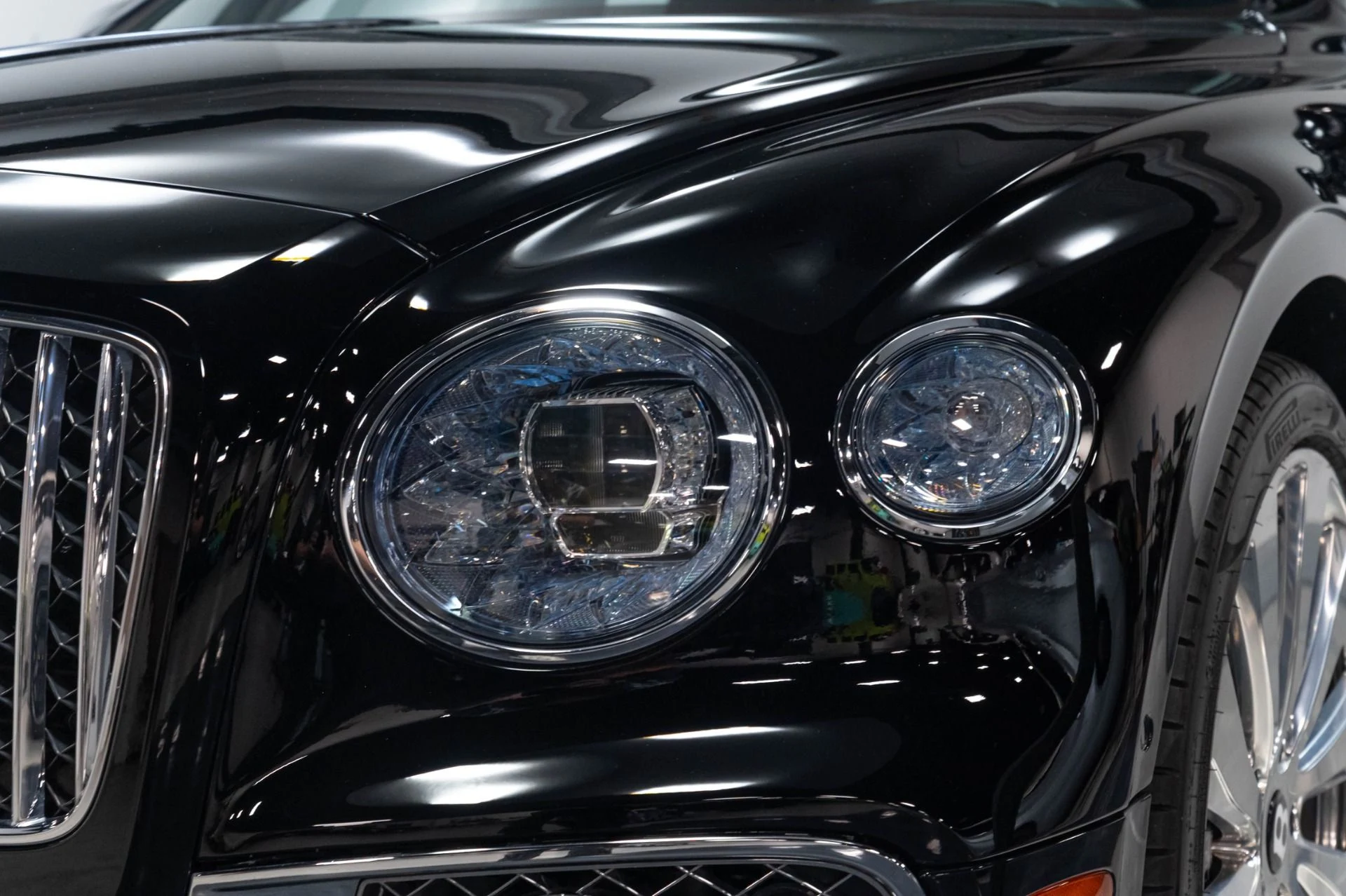 mph068_1815000873_Used_2020_Bentley_Flying_Spur_W12_1785337642_1b8923e643