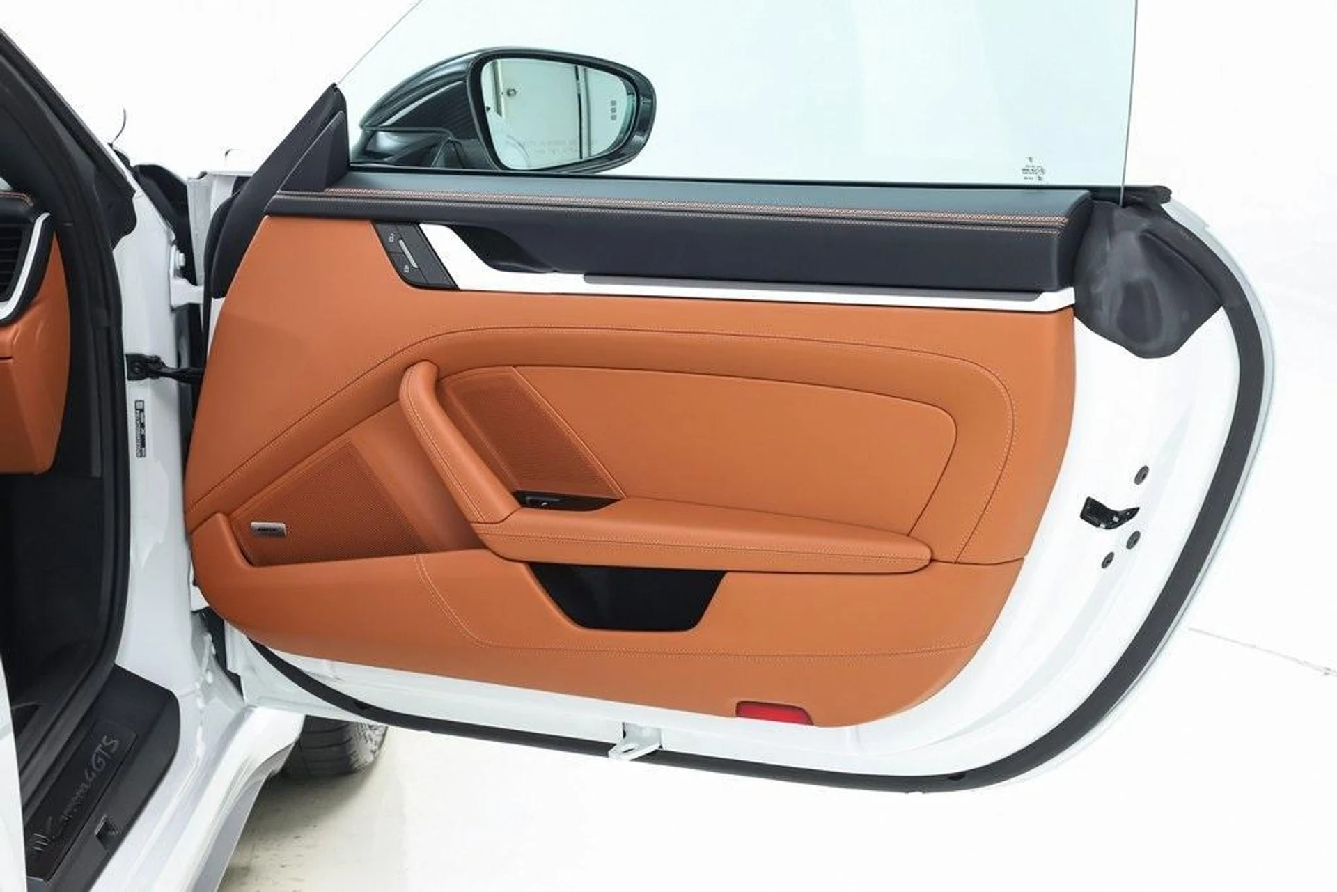 mph068_1828067756_BSE_IQO_Gh_G38_Gl_K_Mm_TGH_Vcoh_K1_E_bf56361fe1