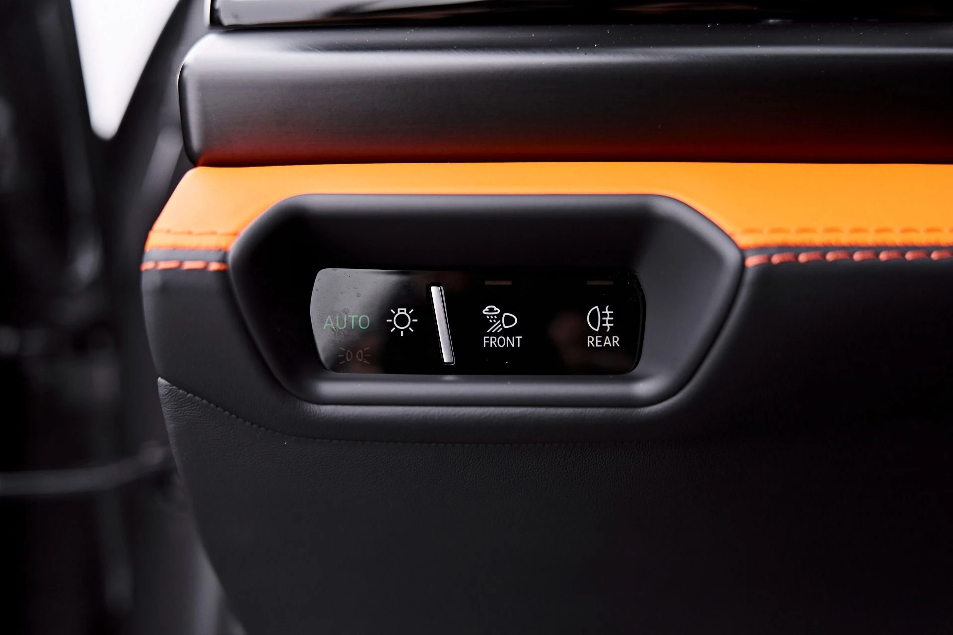 mph068_1862186087_Used_2025_Lamborghini_Urus_SE_1788282773_312c285f04