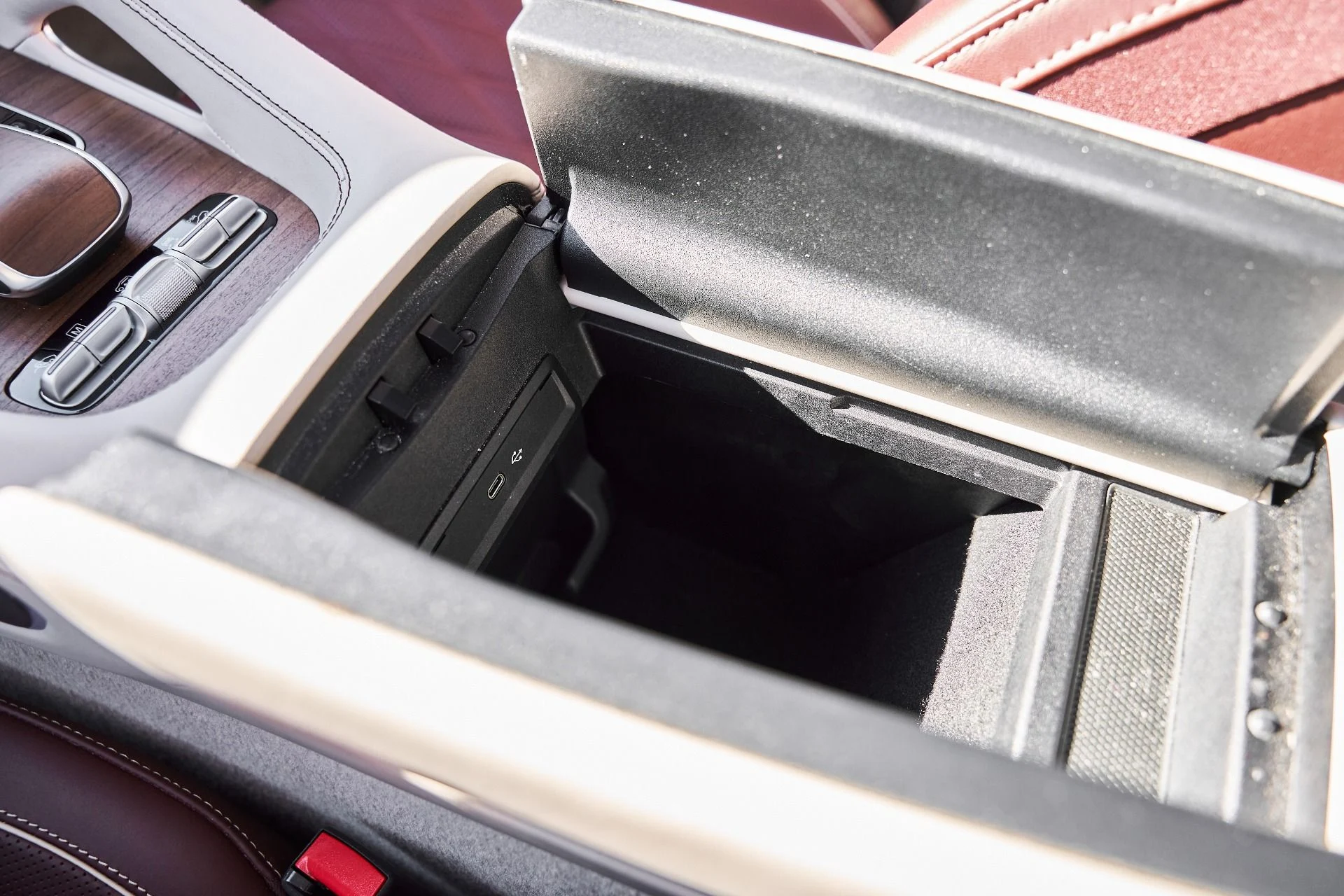 mph068_1975460924_Used_2024_Mercedes_Benz_GLS_Maybach_GLS_600_1776125718_afd496b544