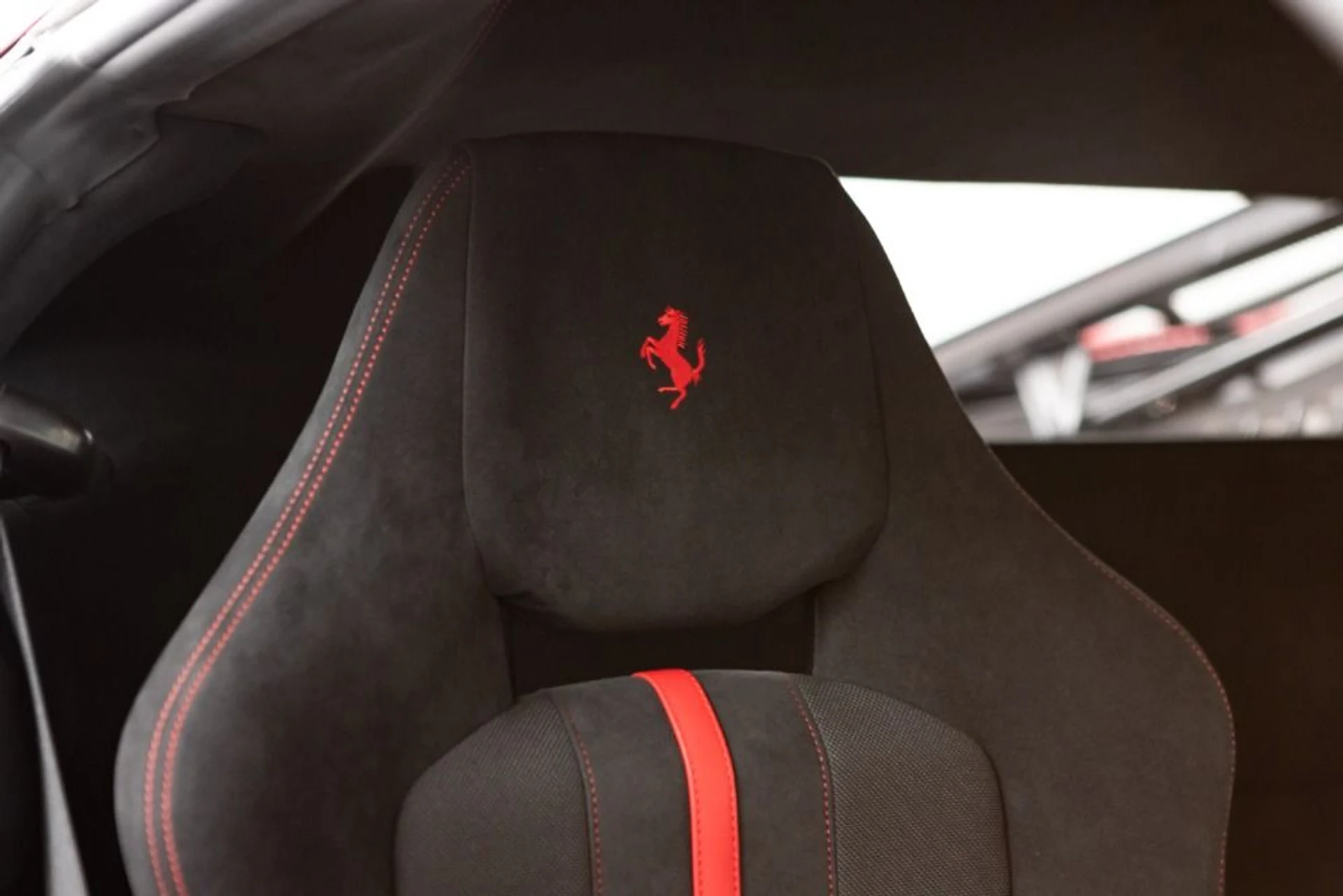 mph068_1977091362_Used_2020_Ferrari_488_Pista_46eb4fbb2f