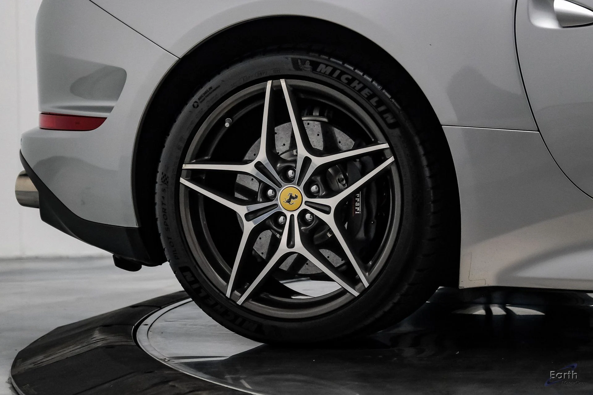 mph068_2017808935_b9e9d9f111c4c11bded77c03f0413ea2x_05b622ed02