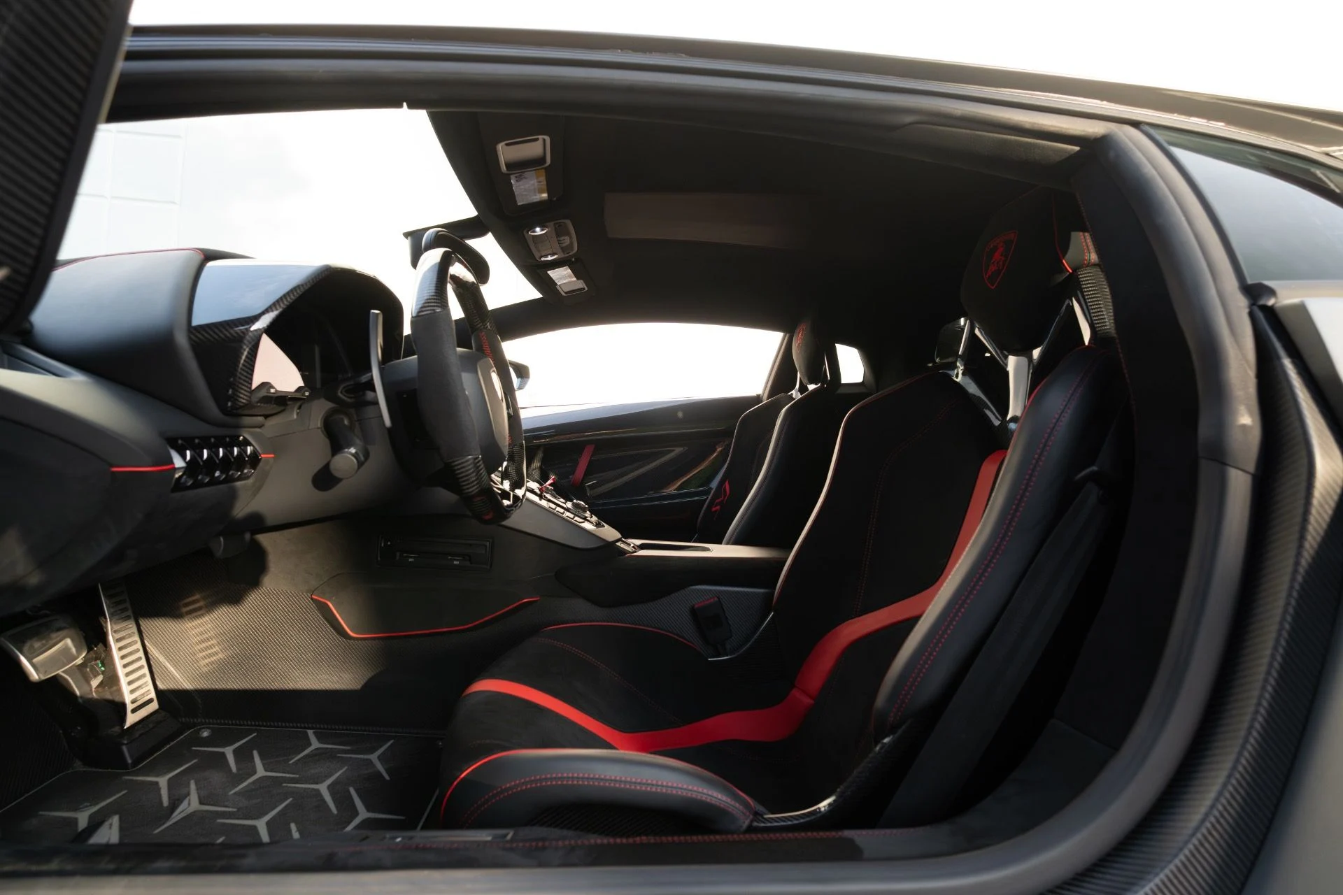 mph068_2035652812_Used_2019_Lamborghini_Aventador_LP_770_4_SVJ_1761096510_48ef89f8bd