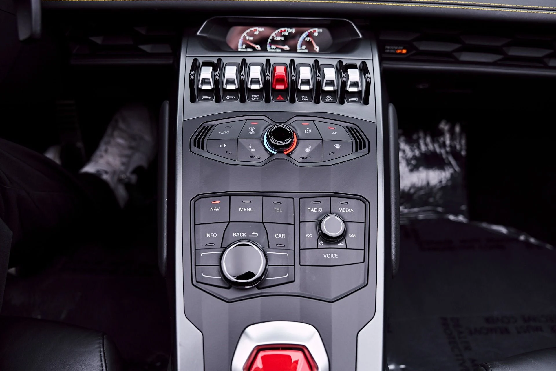 mph068_2083351569_Used_2018_Lamborghini_Huracan_LP_580_2_S_1784246894_537f94cf57