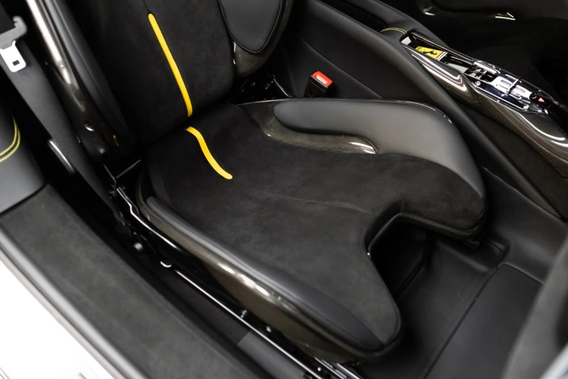 mph068_2099157937_Used_2024_Ferrari_296_GTB_ef1be99d0d