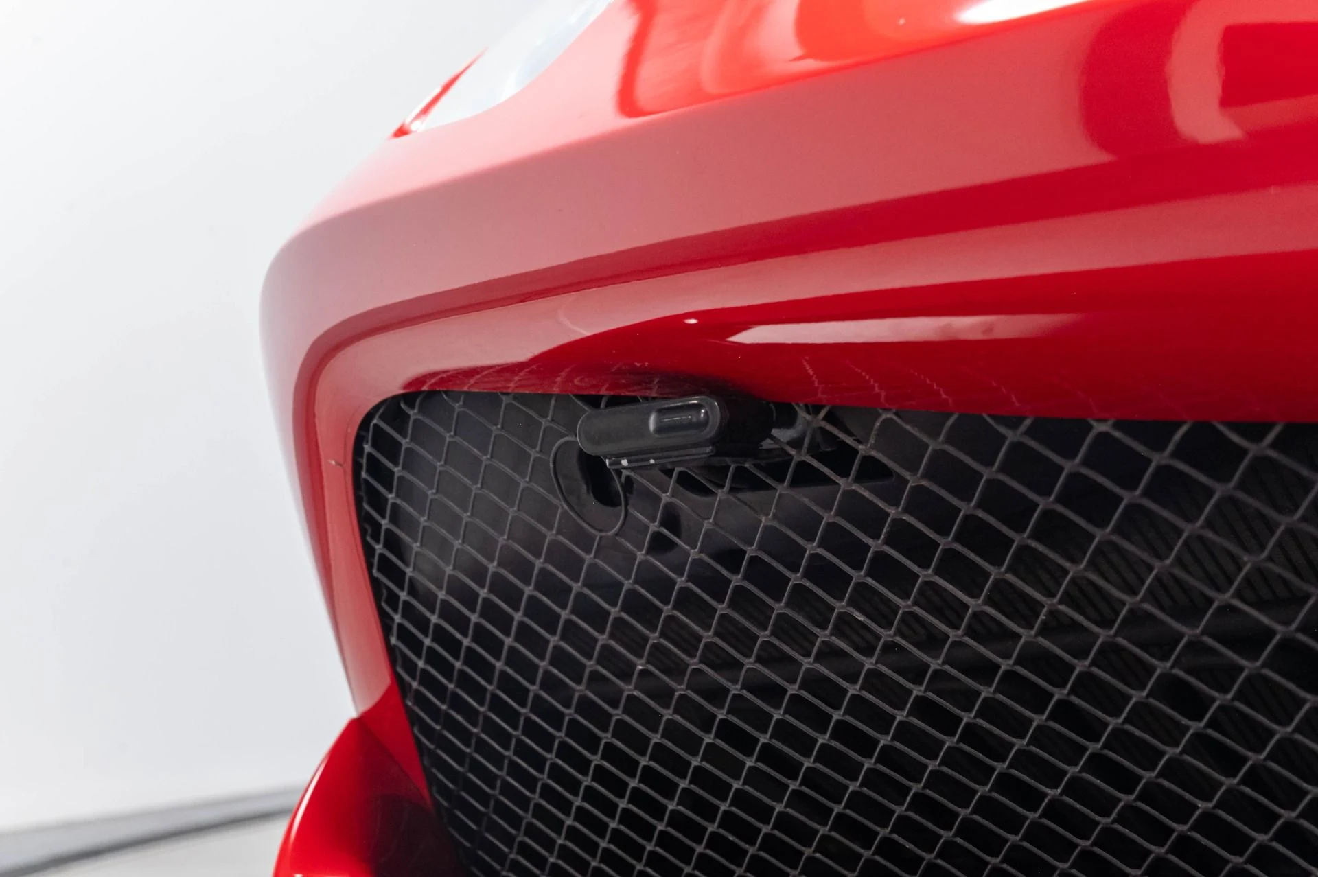 mph068_2138514553_Used_2018_Ferrari_488_GTB_1785189078_e2adcf25e7