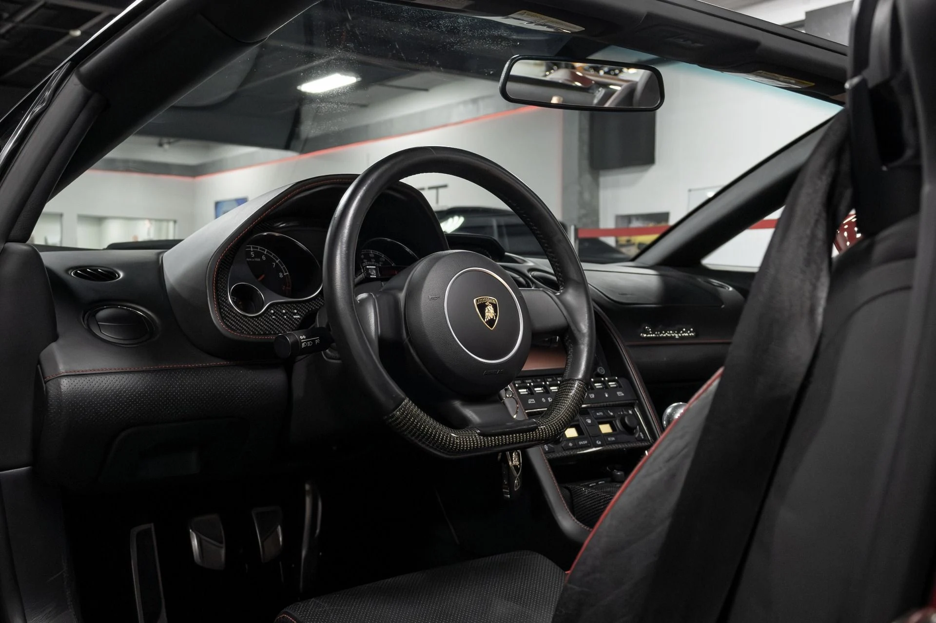 mph068_2169451618_Used_2006_Lamborghini_Gallardo_Base_1761580616_655059f656