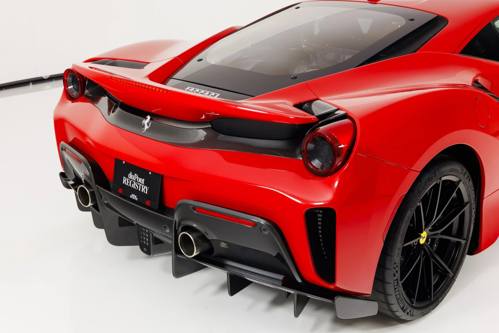 mph068_2178924934_Used_2019_Ferrari_488_Pista_1780072971_5ecf840827