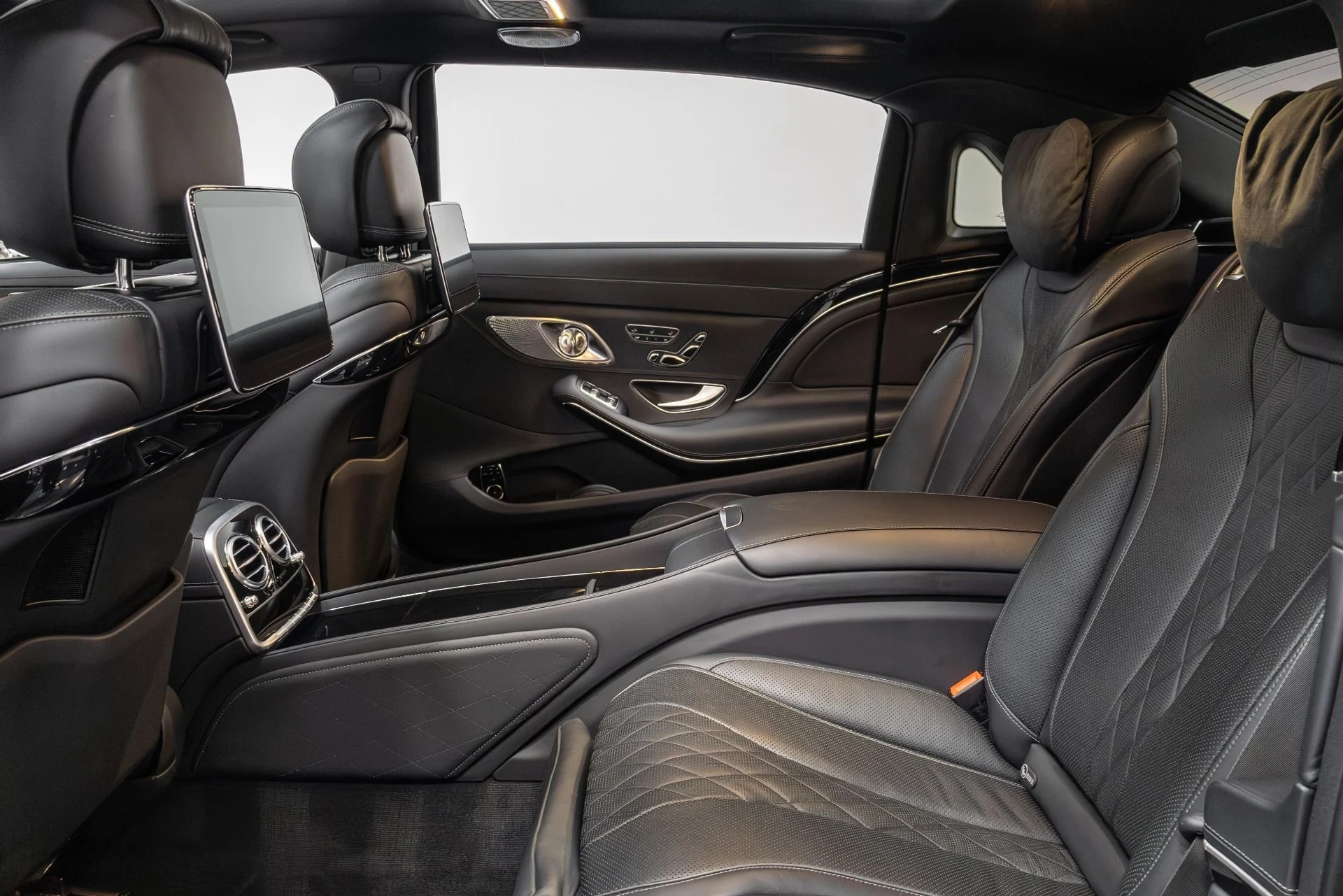 mph068_2191202705_Used_2019_Mercedes_Benz_S_Class_Maybach_S_650_1763220907_289c0a09d1