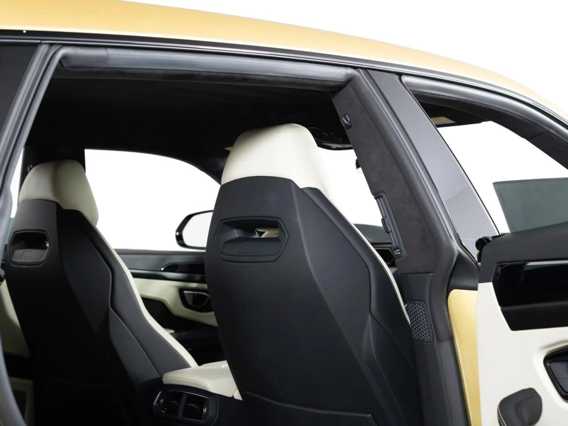 mph068_2192818919_Used_2023_Lamborghini_Urus_S_1784925077_093c834222