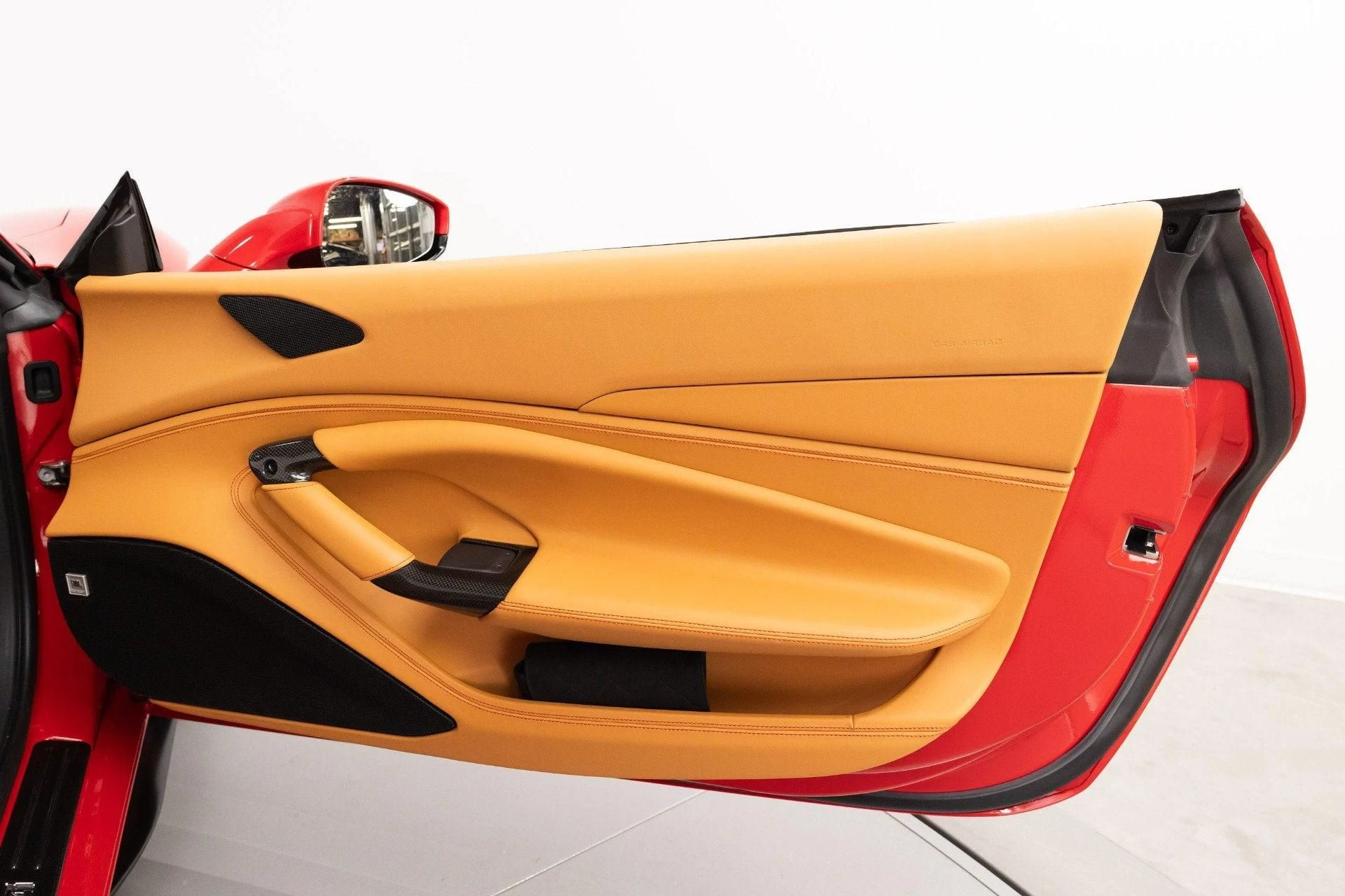 mph068_2206477062_Used_2021_Ferrari_F8_Spider_1788440849_e07008fe23