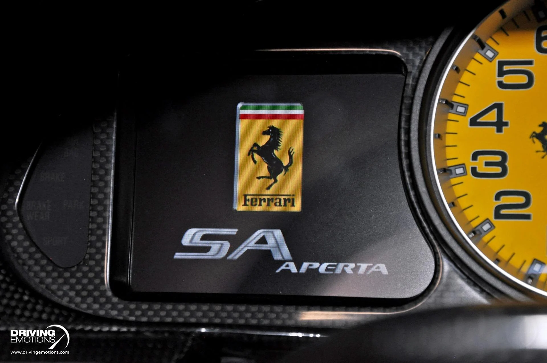 mph068_2208822504_438_p69_l_d4676a310f