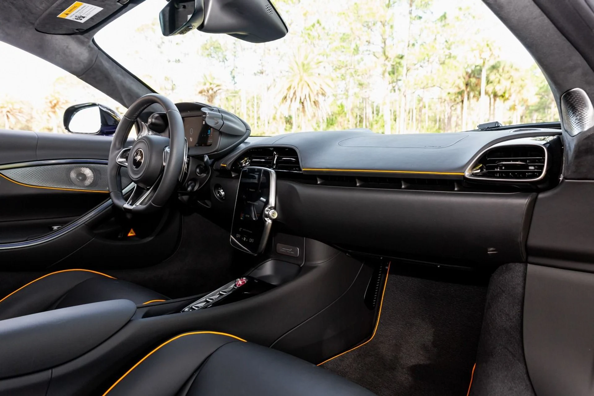 mph068_2219992106_362_p69_l_eb706fb17c