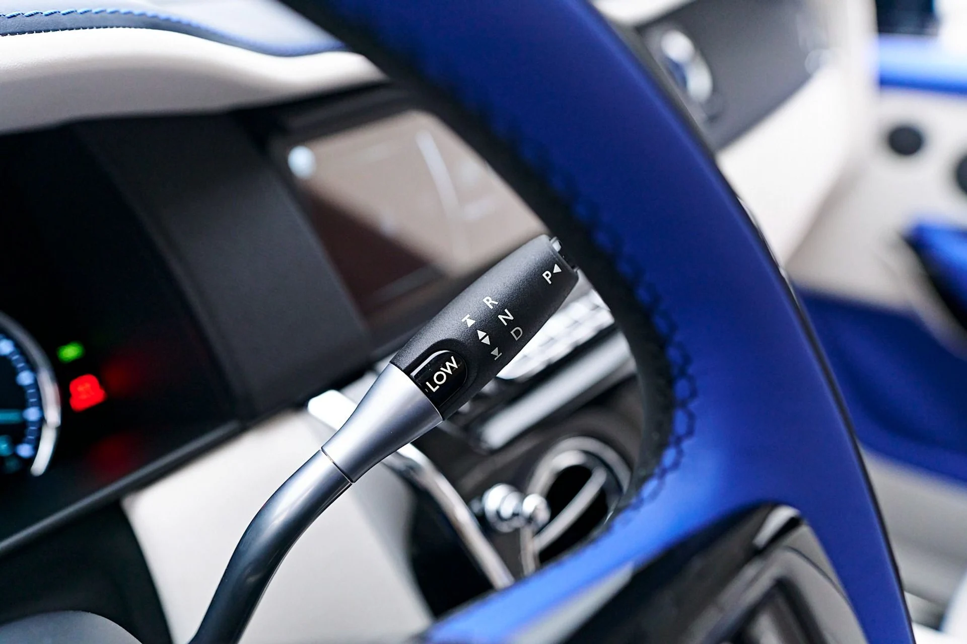 mph068_2236240900_Used_2023_Rolls_Royce_Cullinan_Base_1745954360_8aba04ef50