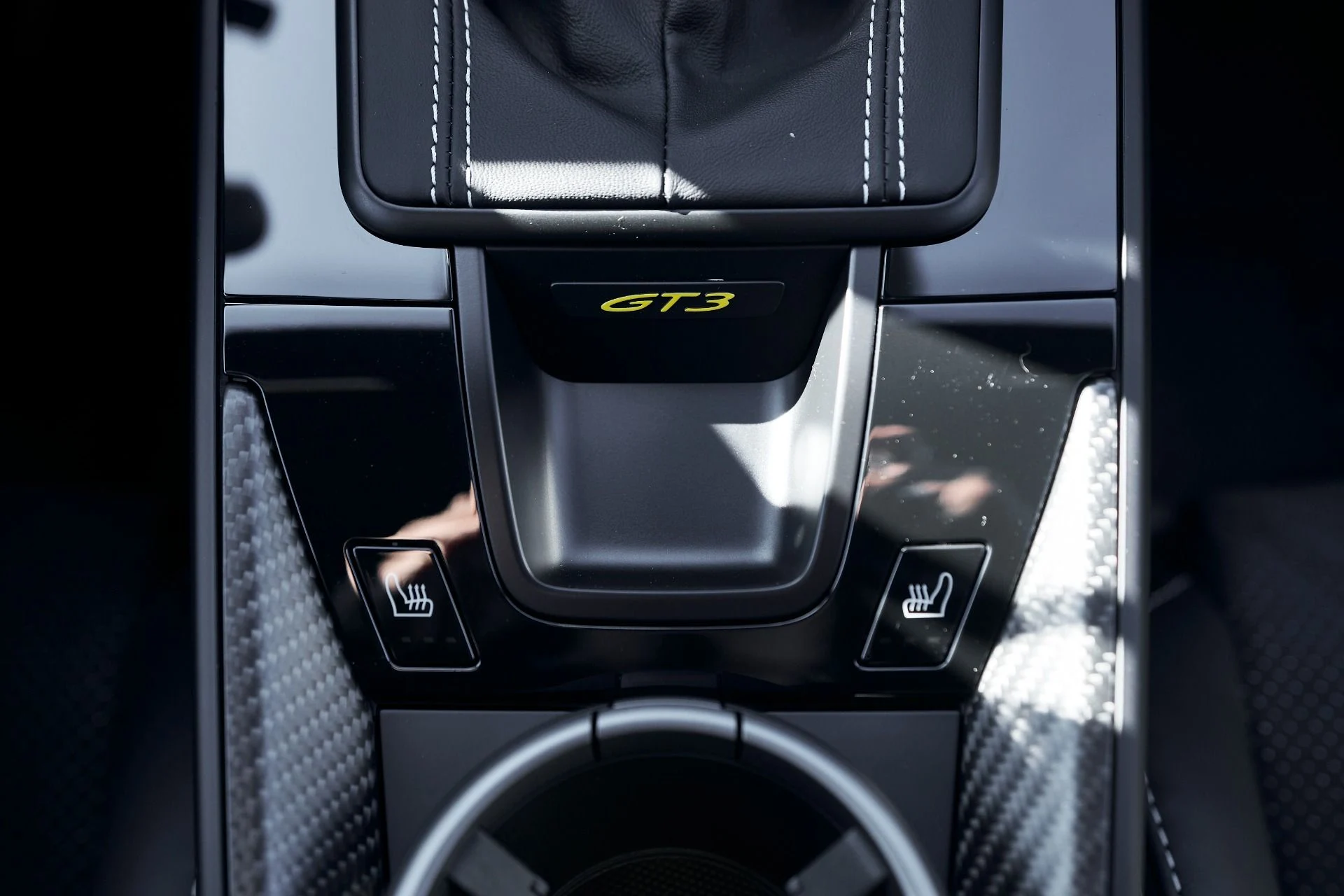 mph068_2281432555_Used_2025_Porsche_911_GT_3_1760570074_3963bc1279