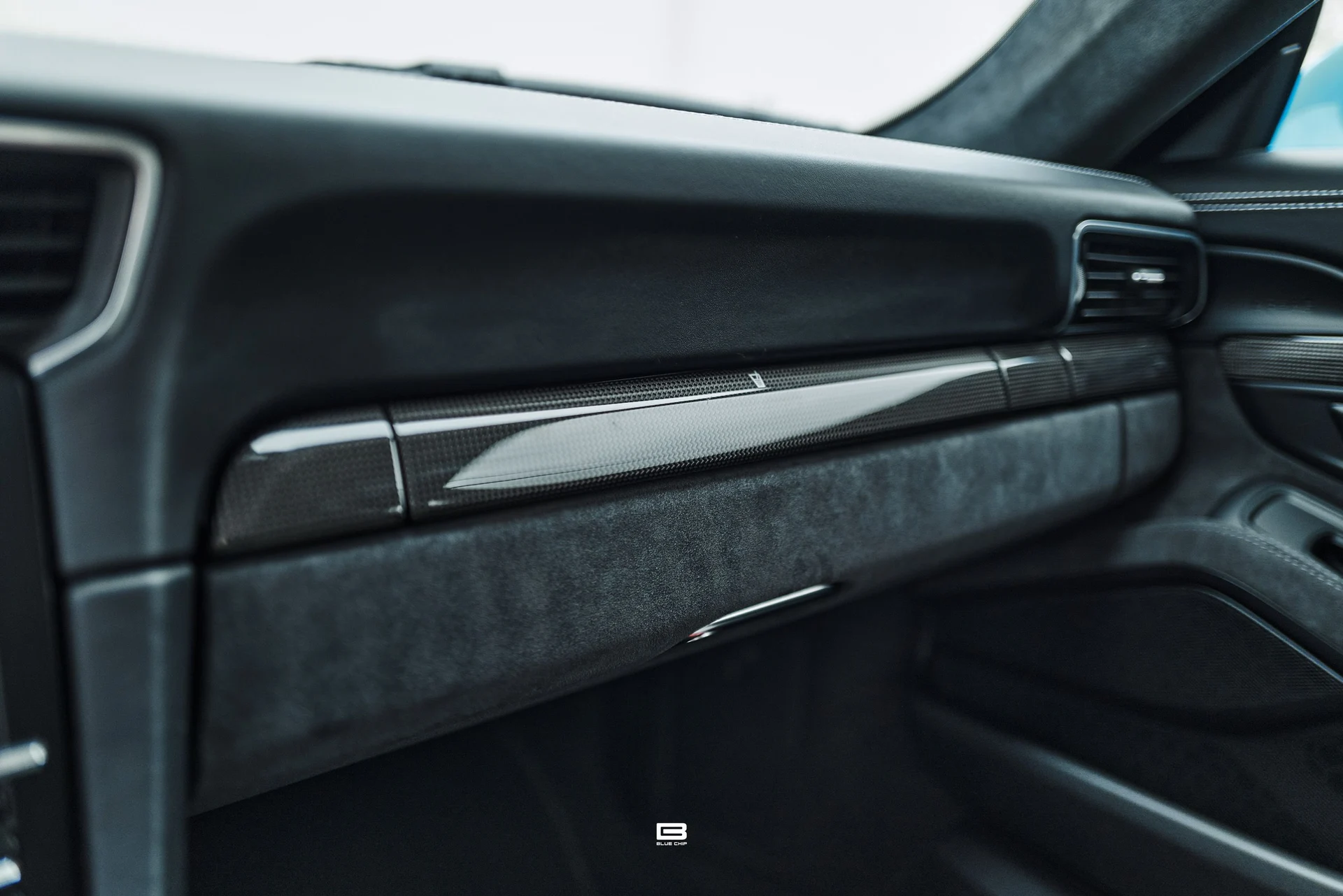 mph068_2330448194_69d6841e59311db6b140bf27_L1200393_dc5b21be70