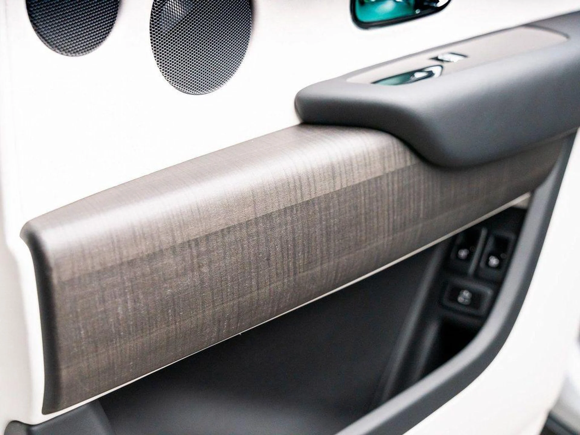 mph068_235895003_y_Zr_TNJW_Wx_Qcw_CYC_92akel_Kg_b_KM_018b75f92e