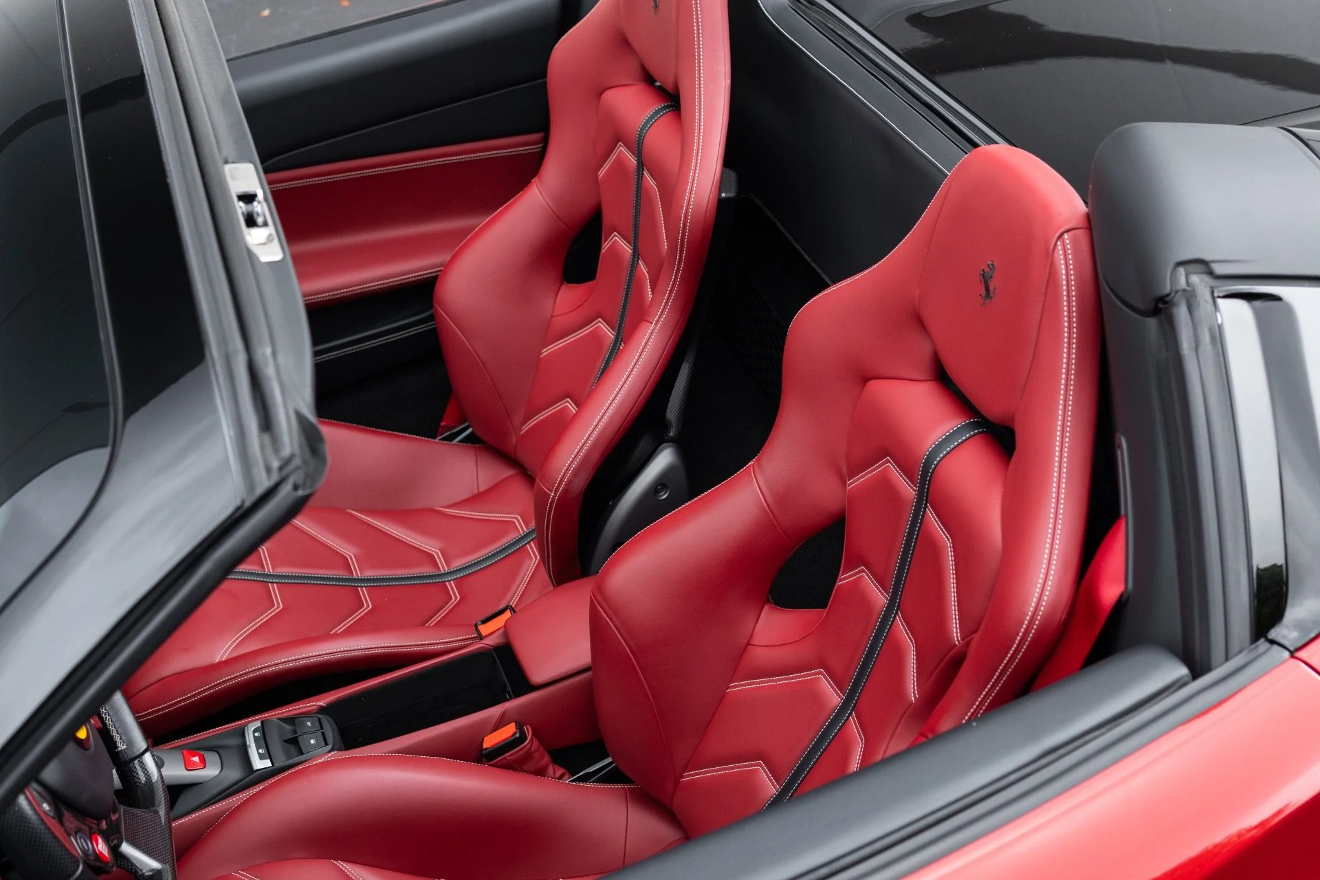 mph068_2372880099_Used_2019_Ferrari_488_Spider_1775191642_d1f30e88d5