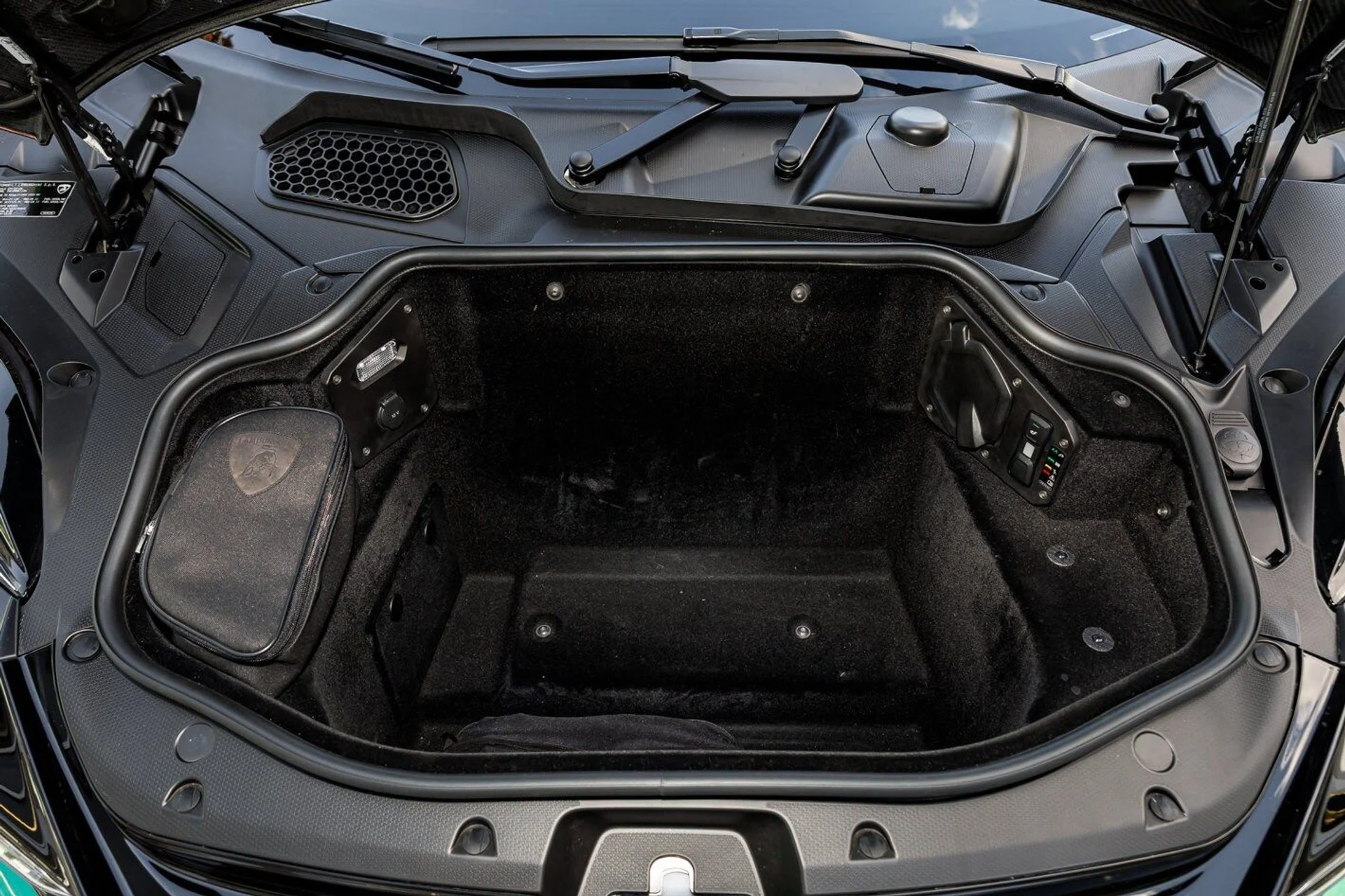 mph068_237387732_a23c77568d497459a11bc6f24e360e25x_e8c63228b4