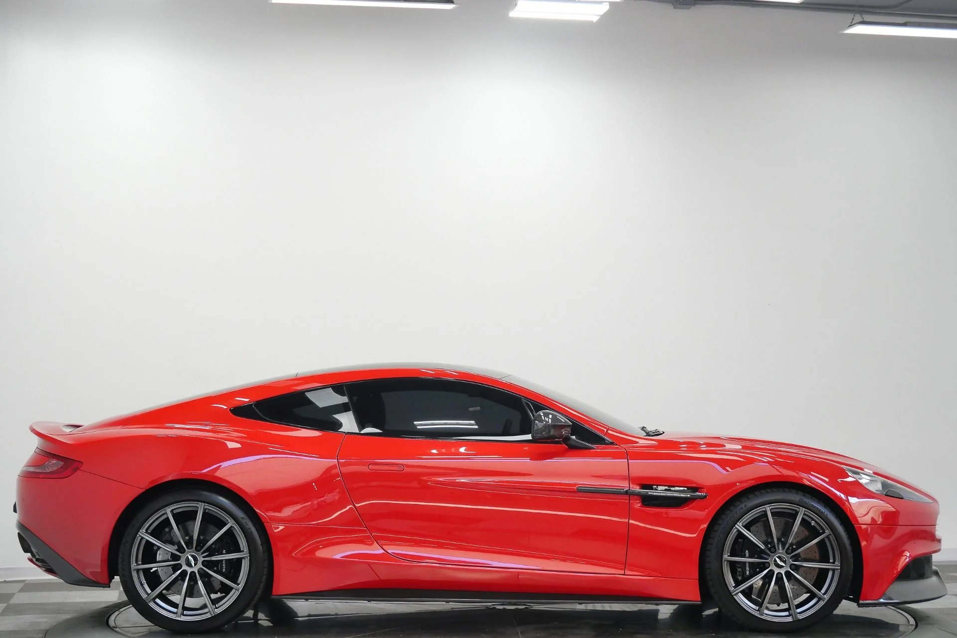 mph068_2383295498_Used_2014_Aston_Martin_Vanquish_AML_Color_V12_Power_Awesome_Sound_1781289634_b1ba61cb58