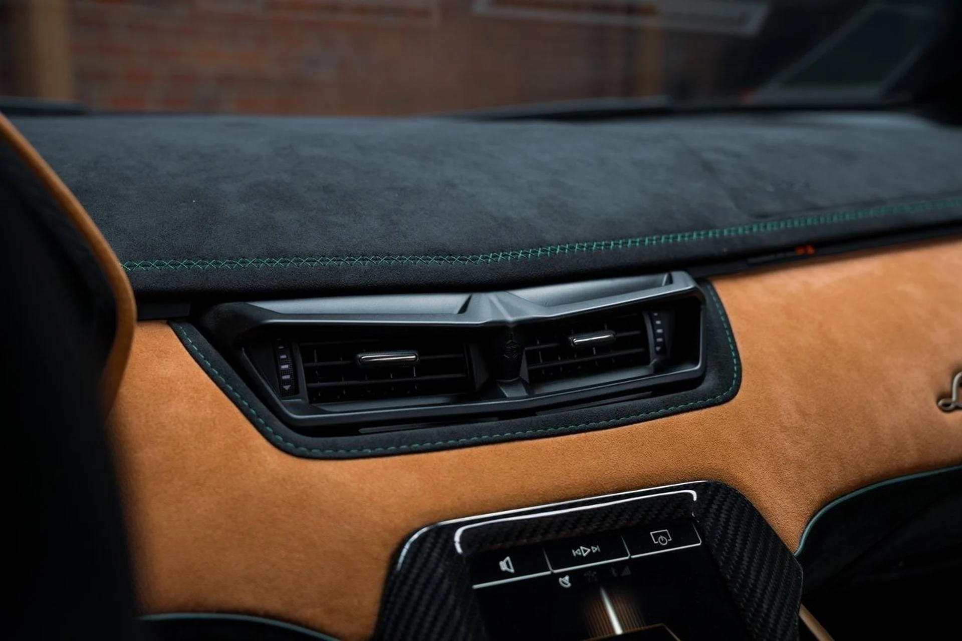 mph068_2415857354_edee36fa470c9f26b89ad572f6322580x_4c254577d8