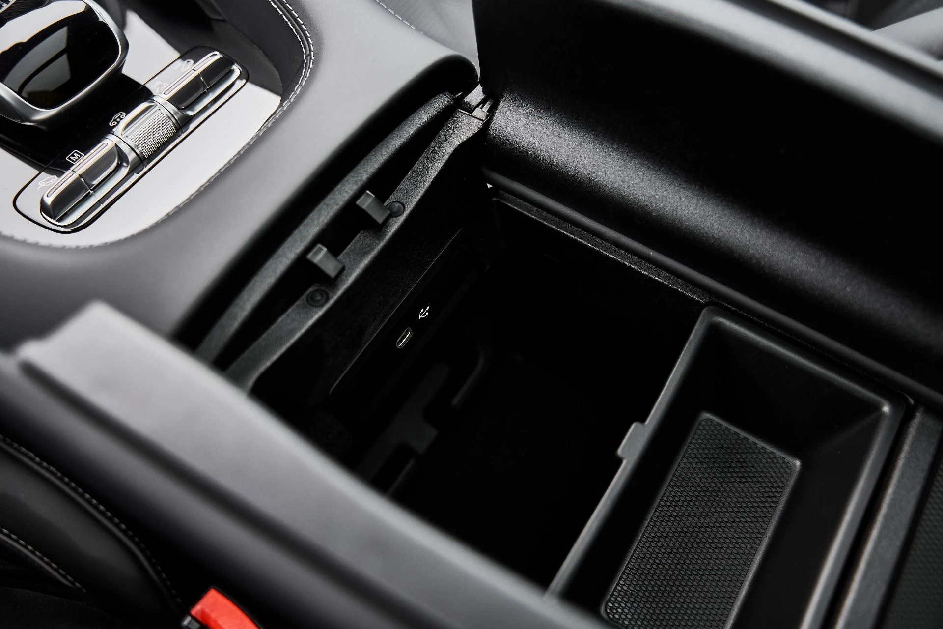 mph068_2417284158_Used_2026_Mercedes_Benz_GLS_Maybach_GLS_600_1777160310_04ad3d6a63