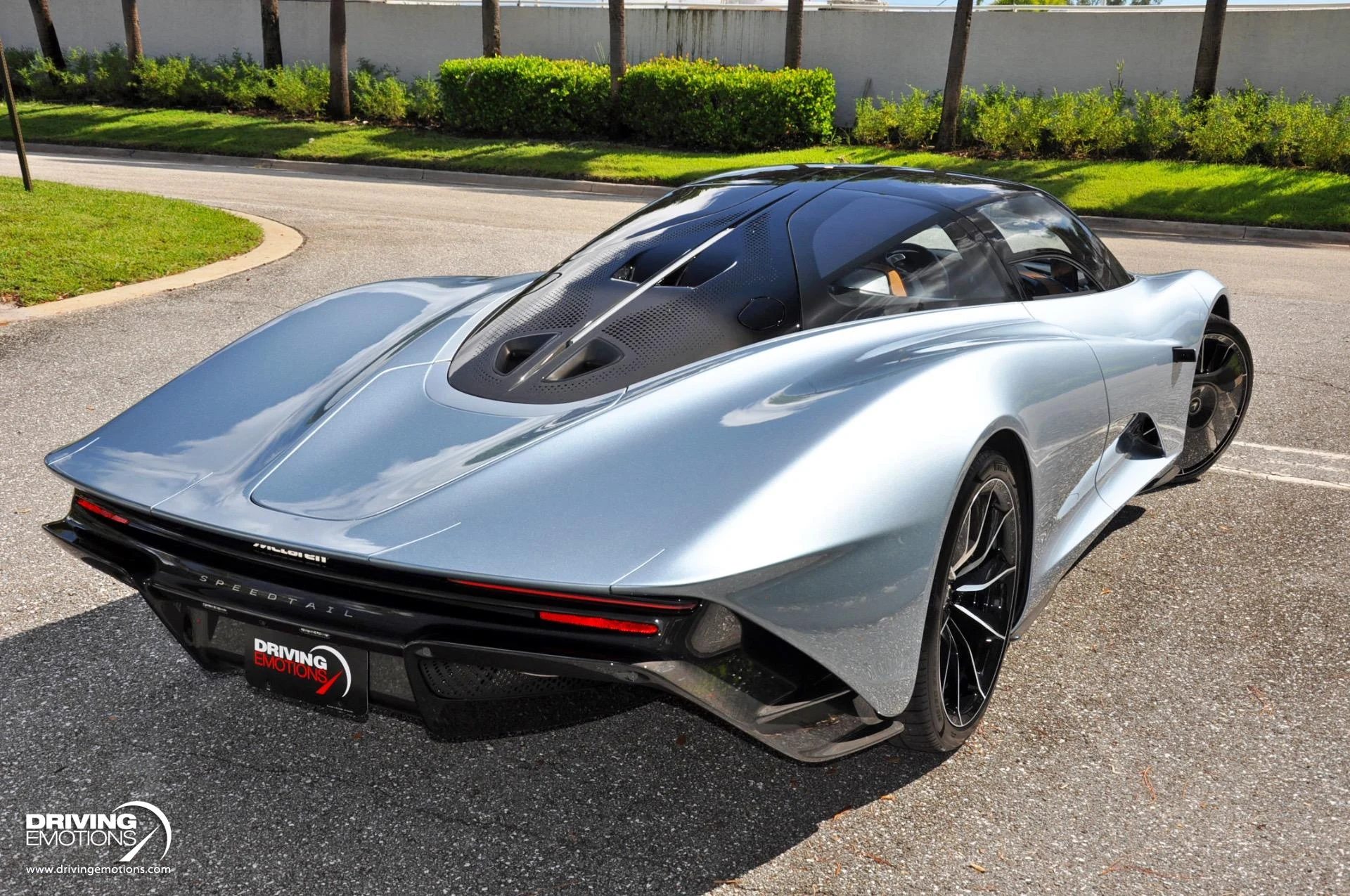 mph068_2422506165_821_p69_l_1a0bf5c723