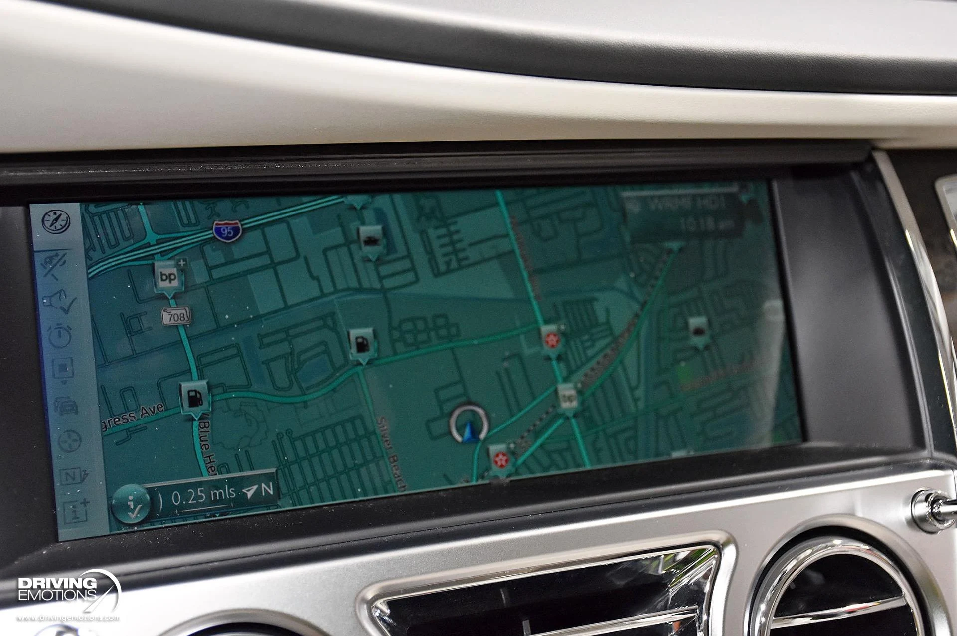 mph068_2440600040_872_p69_l_4eee4d39d6