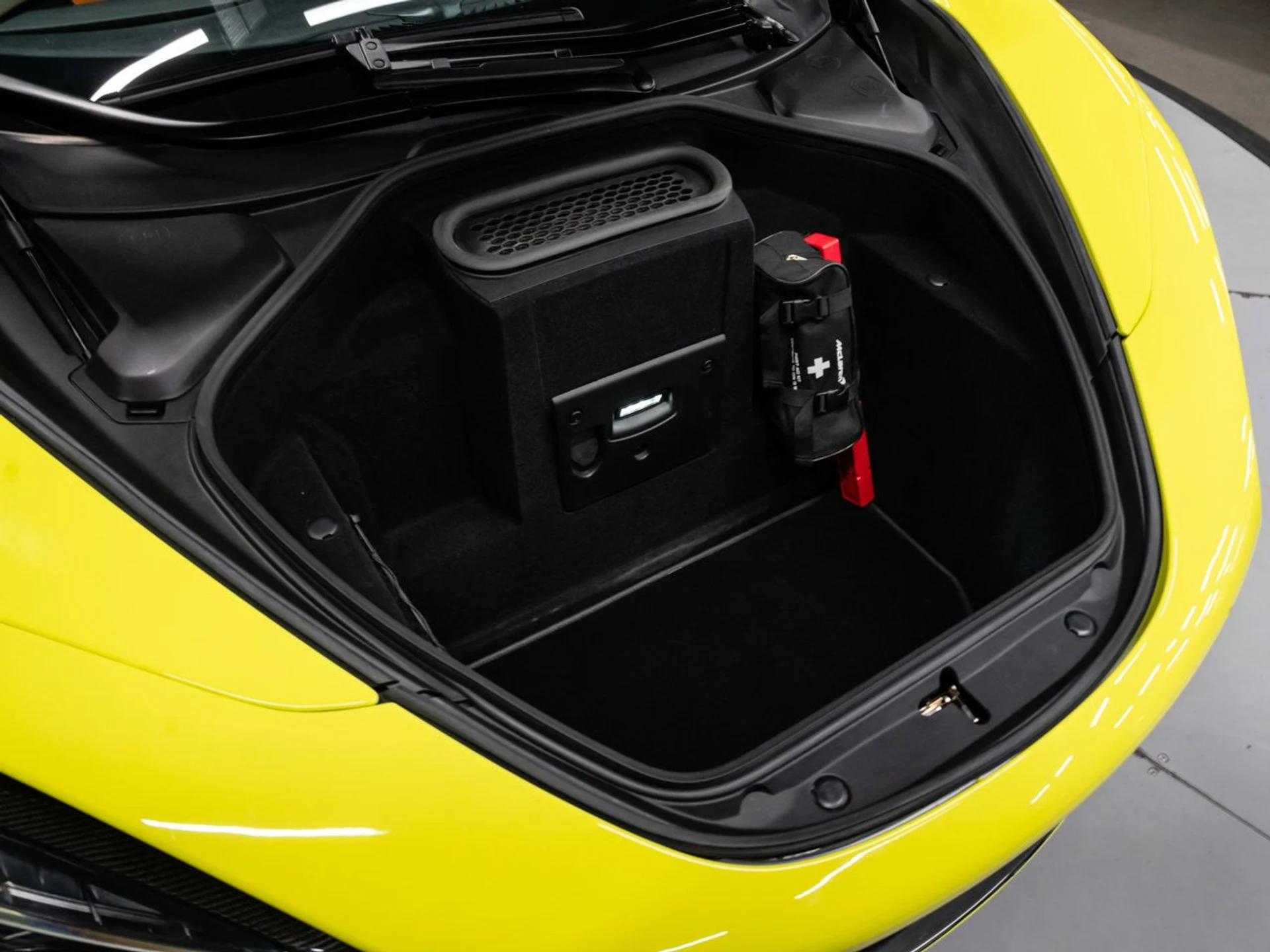 mph068_2440697096_mclaren_720s_2018_d610e0feb4