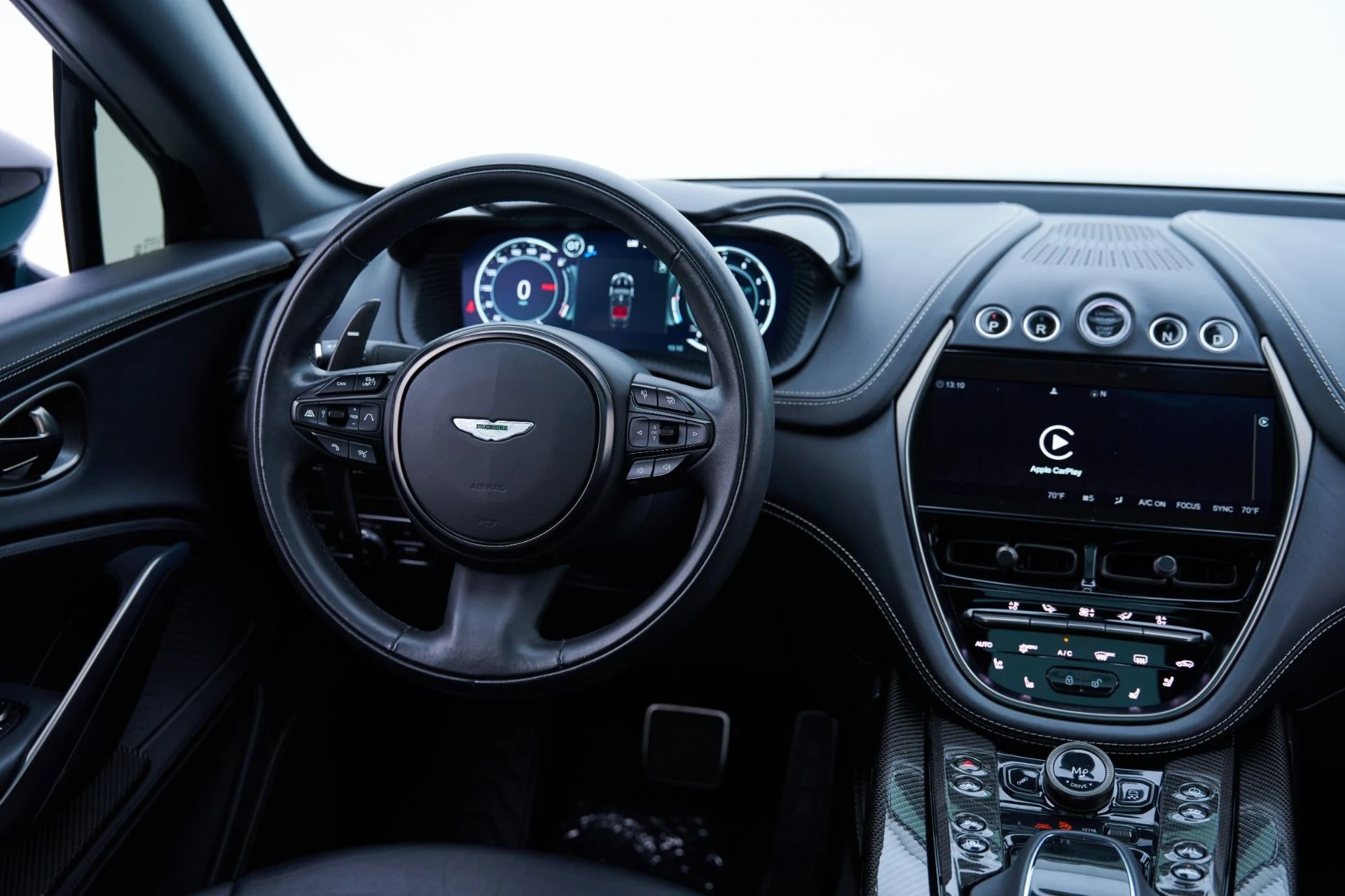 mph068_2447596825_Used_2024_Aston_Martin_DBX_707_1793218303_4159c93cae